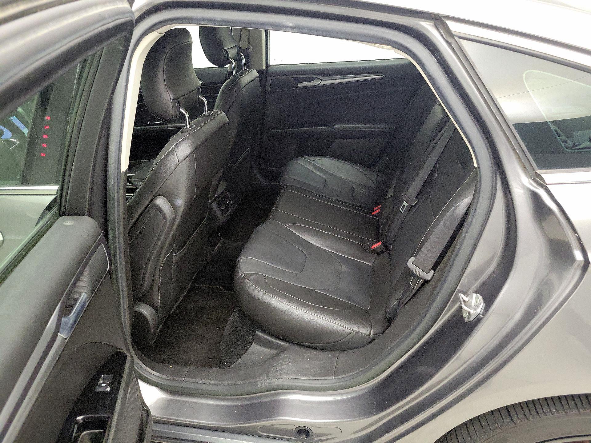Thumbnail: 2014 Ford Fusion - 20