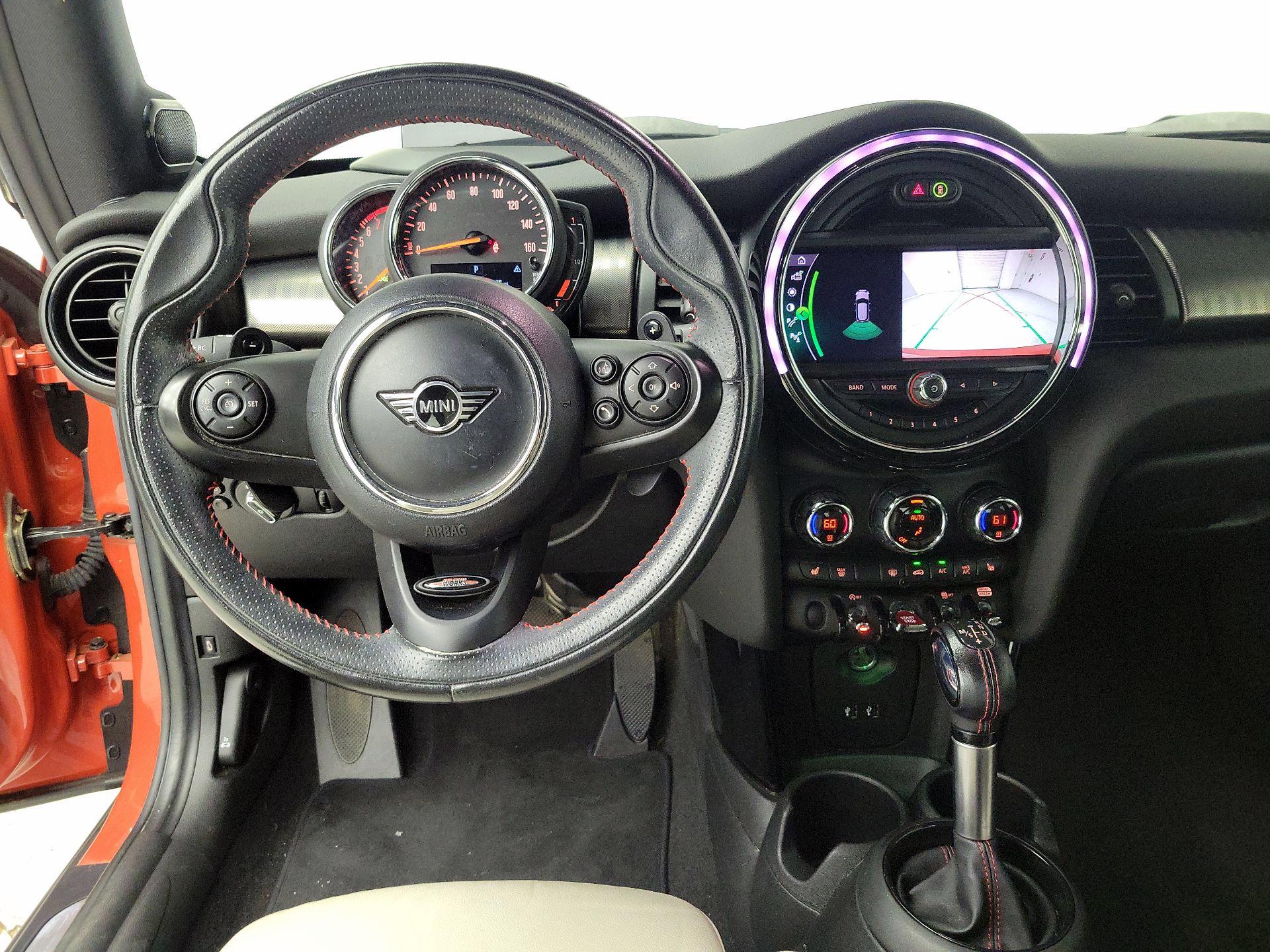 Thumbnail: 2019 MINI Cooper Hardtop - 10
