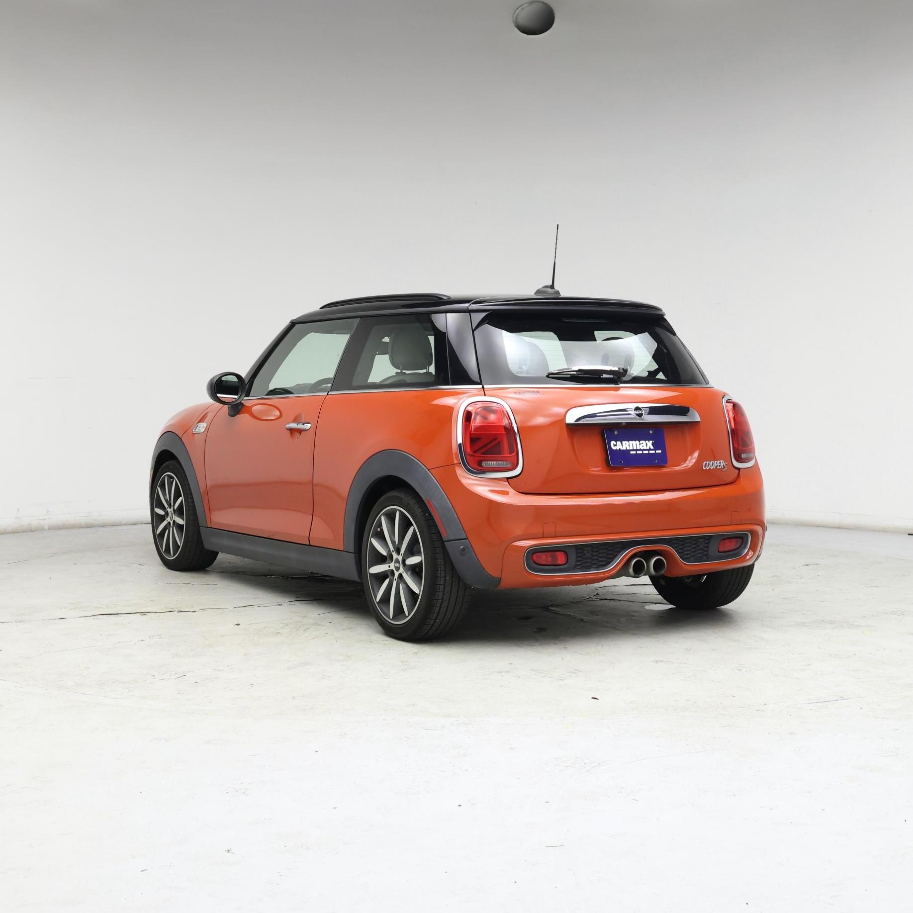 Thumbnail: 2019 MINI Cooper Hardtop - 2