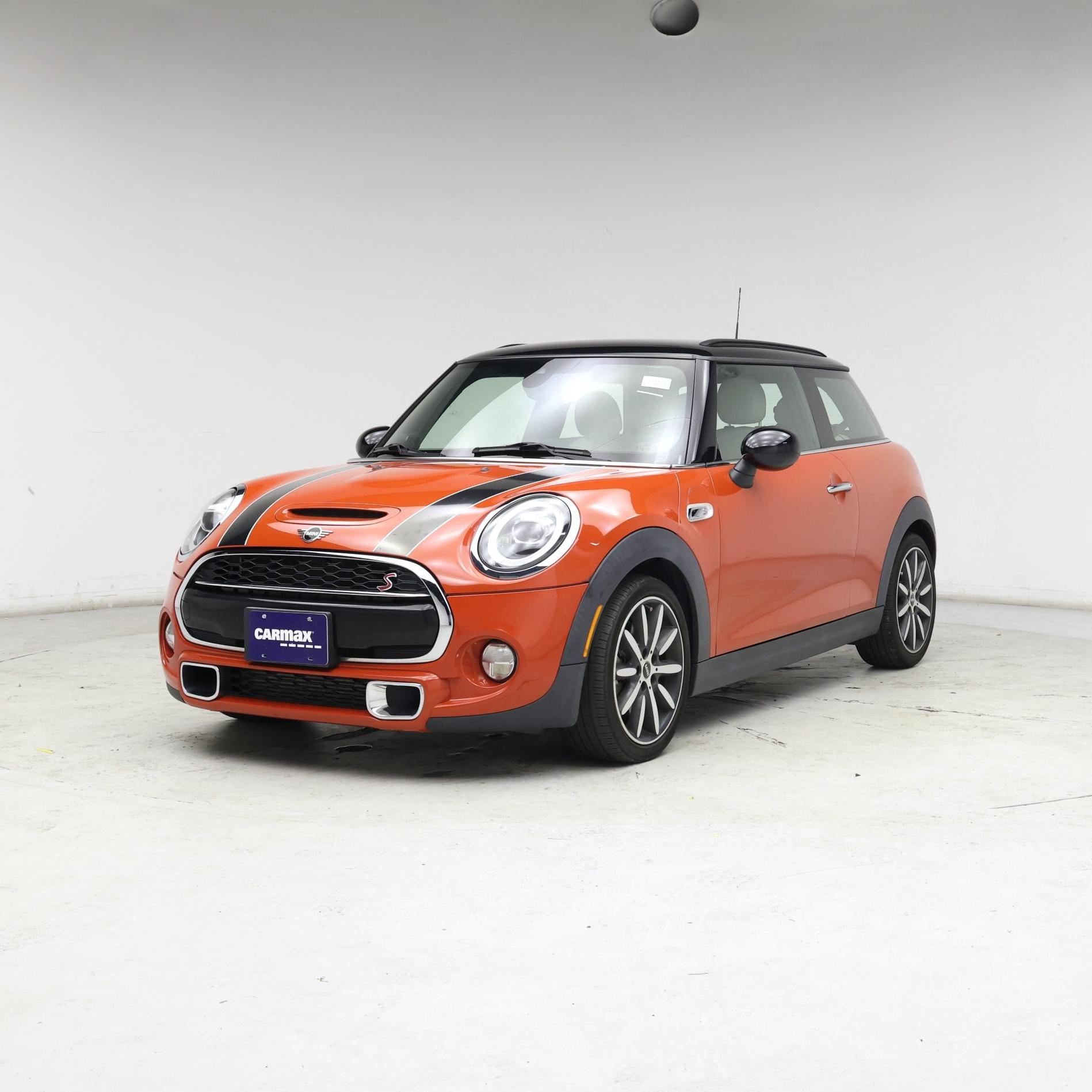 Thumbnail: 2019 MINI Cooper Hardtop - 4