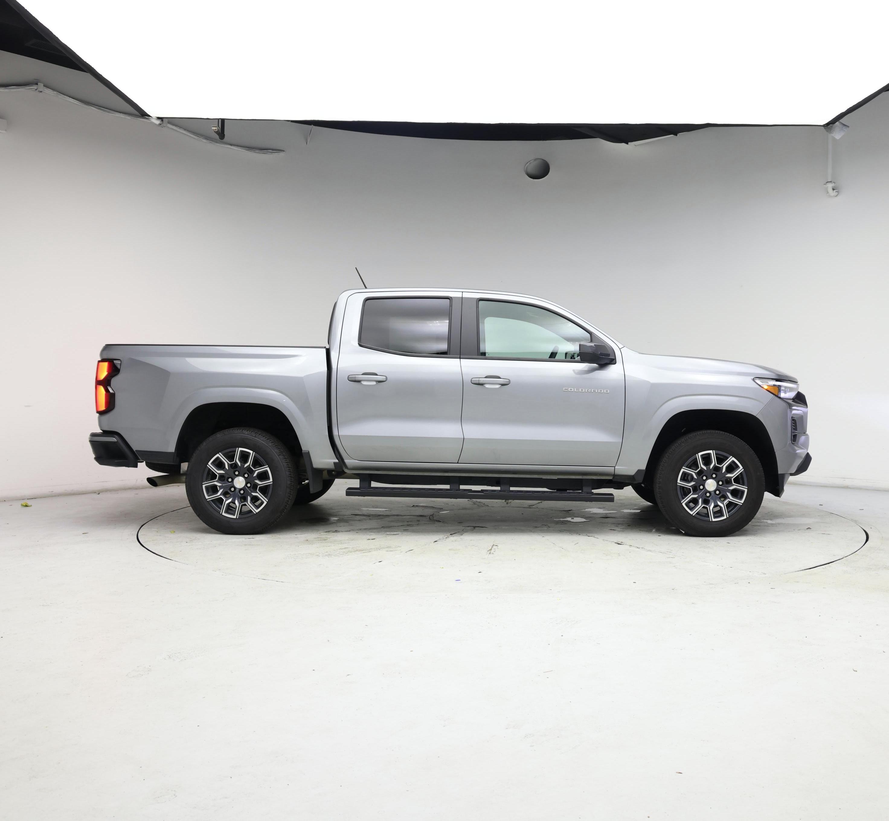 Thumbnail: 2023 Chevrolet Colorado - 7