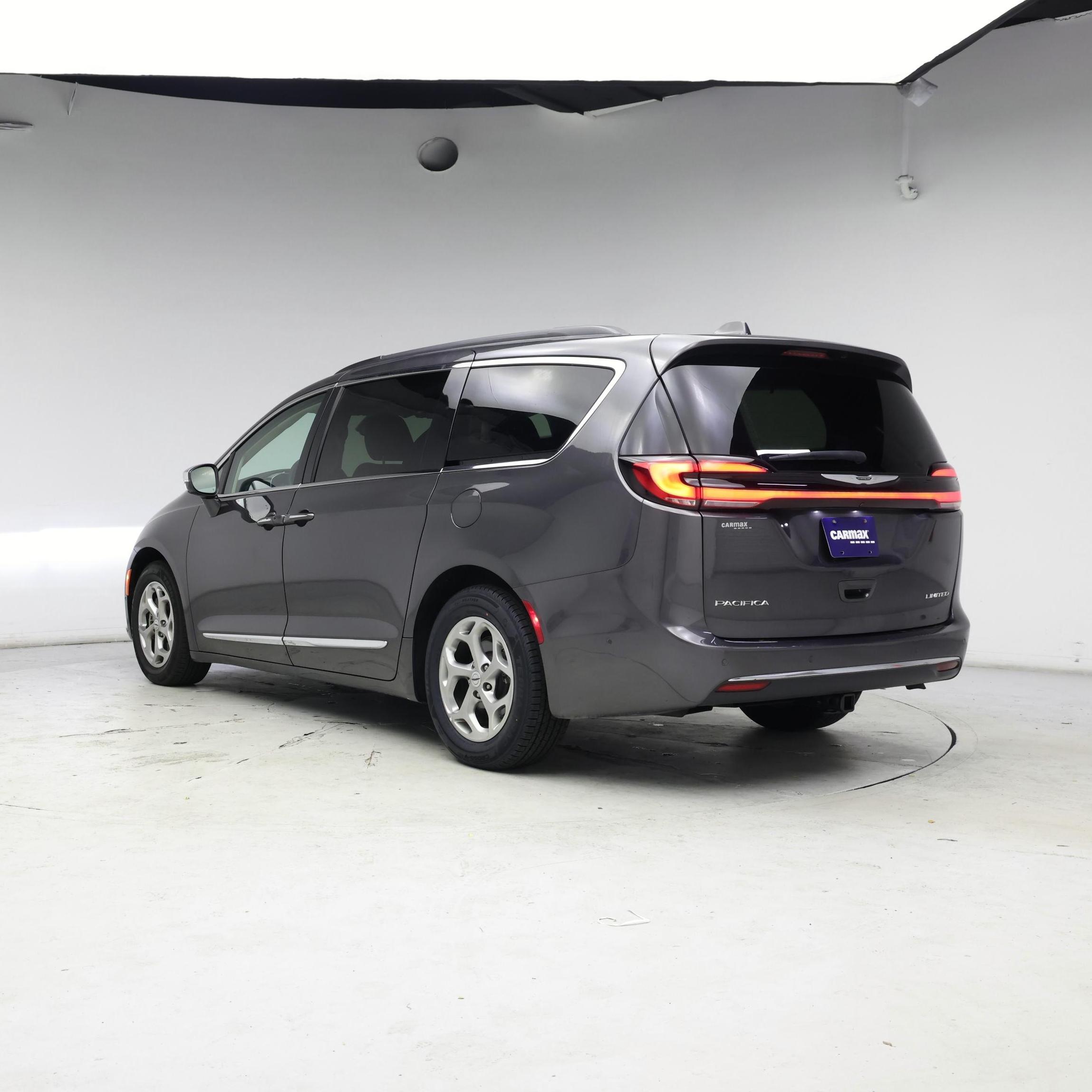 Thumbnail: 2022 Chrysler Pacifica - 2
