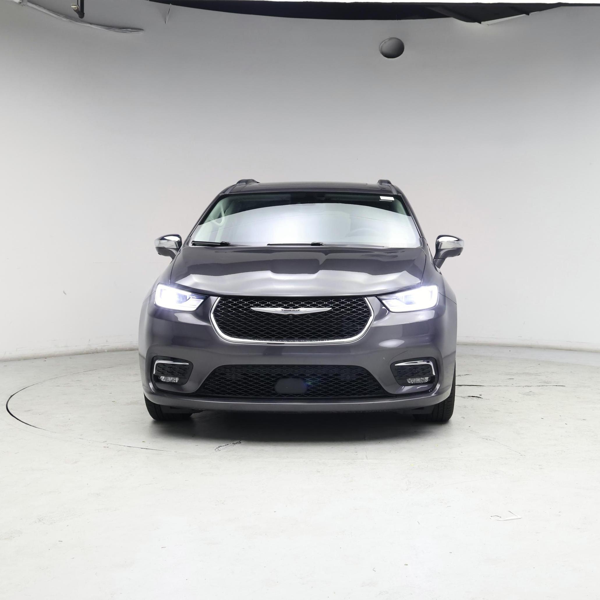 Thumbnail: 2022 Chrysler Pacifica - 5