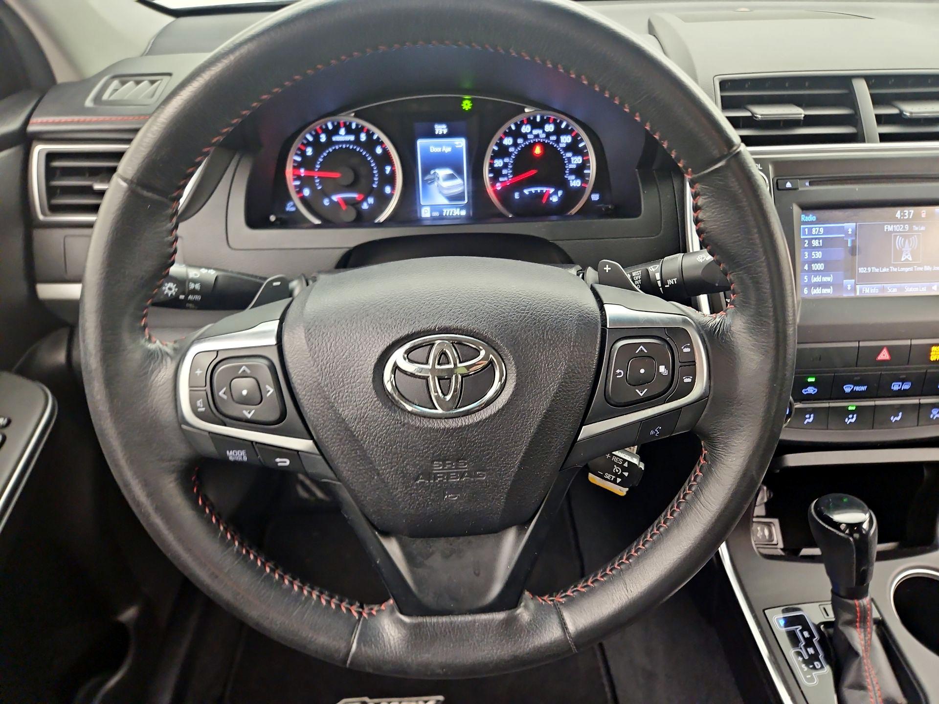 Thumbnail: 2016 Toyota Camry - 10