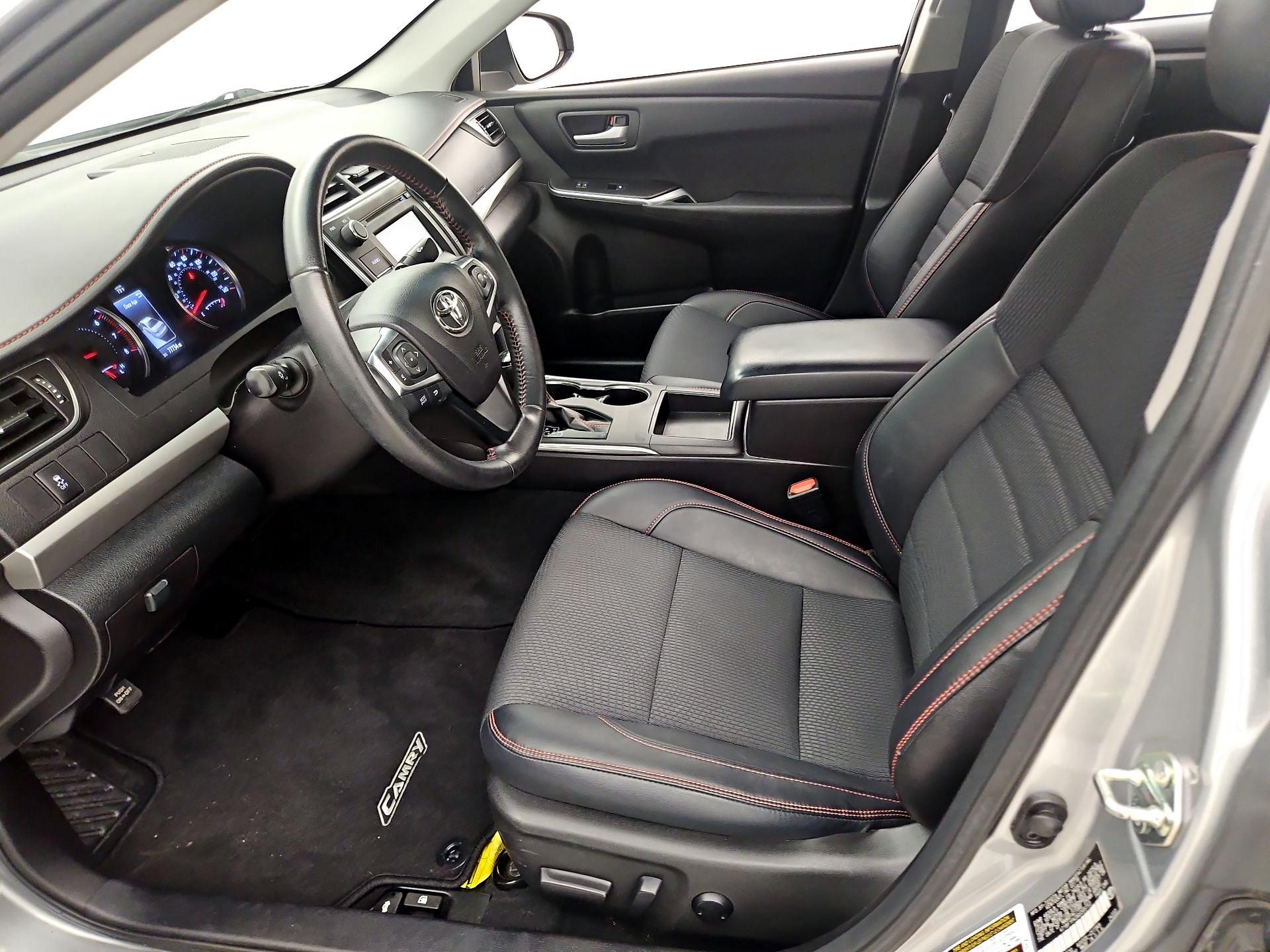 Thumbnail: 2016 Toyota Camry - 11