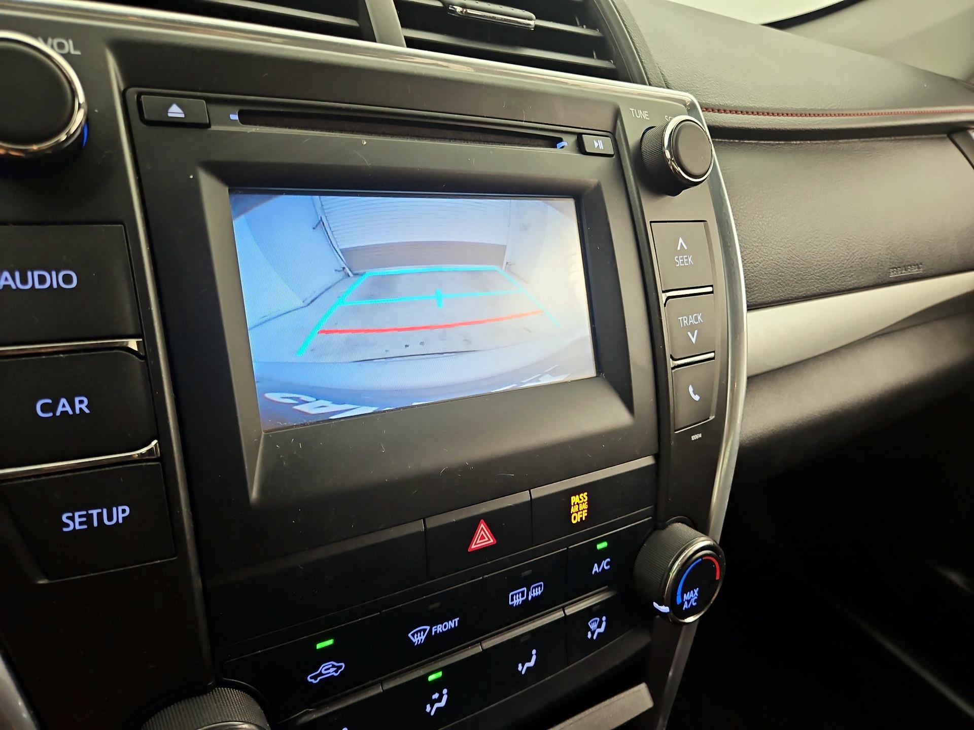 Thumbnail: 2016 Toyota Camry - 13