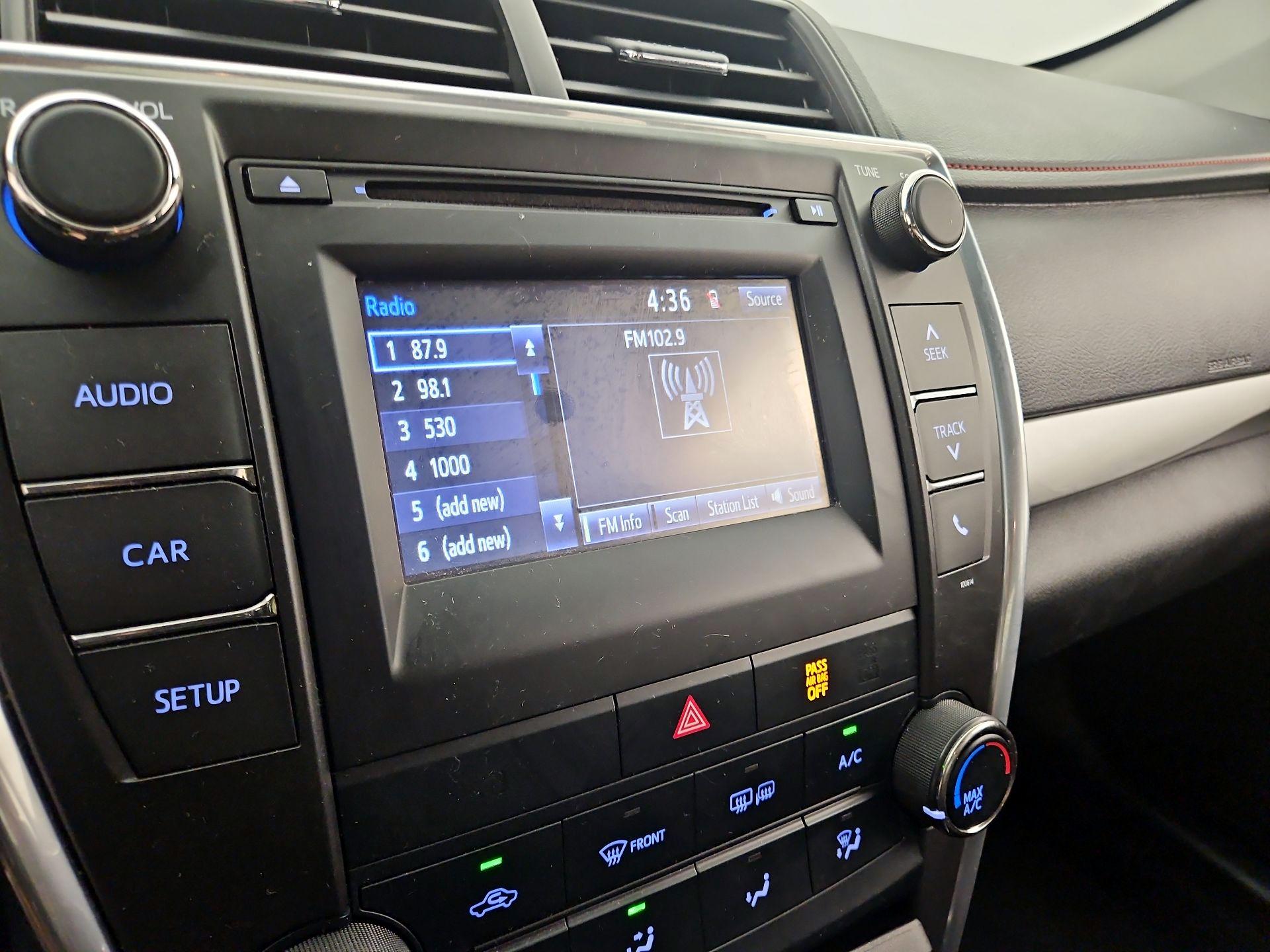 Thumbnail: 2016 Toyota Camry - 14