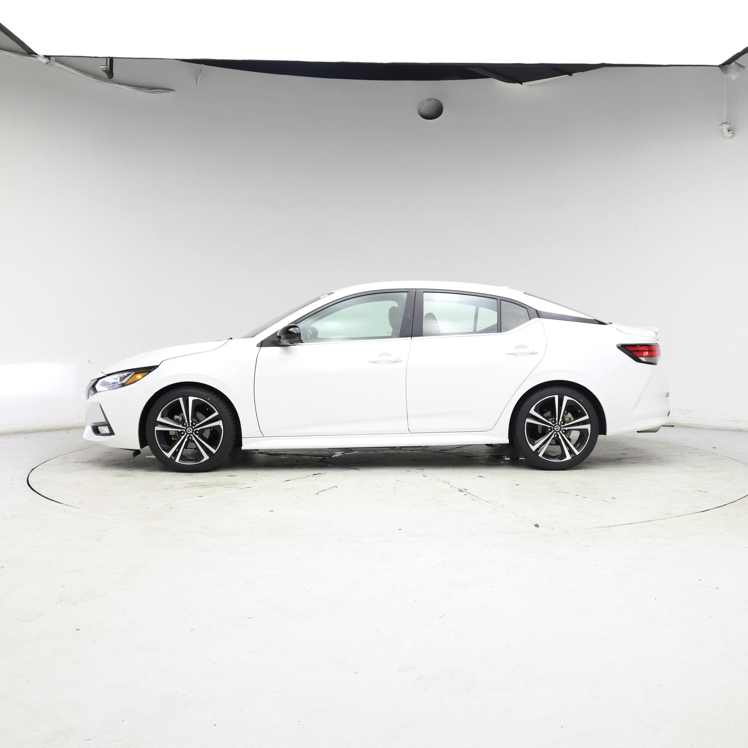 Thumbnail: 2021 Nissan Sentra - 3