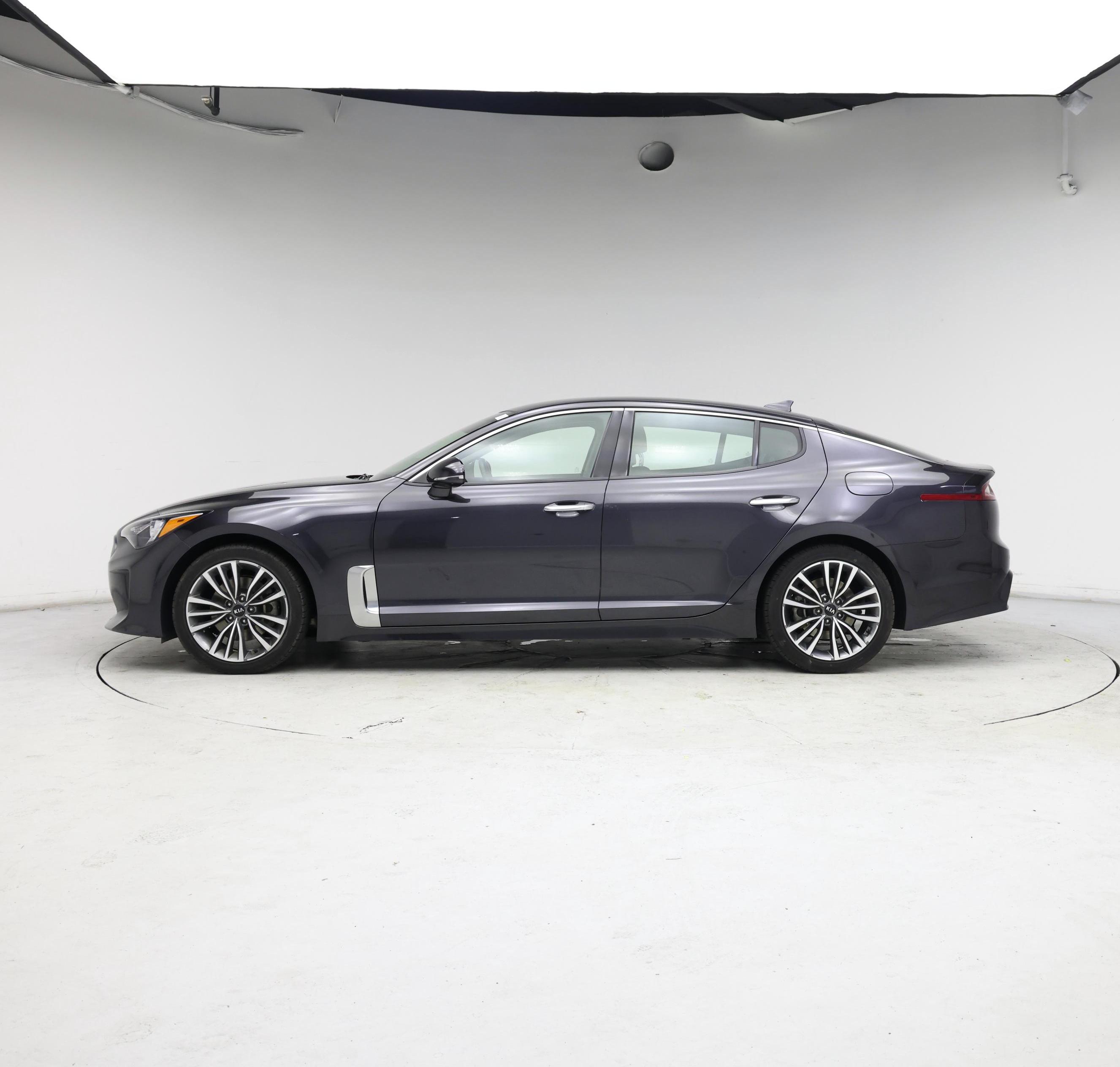 Thumbnail: 2019 Kia Stinger - 3