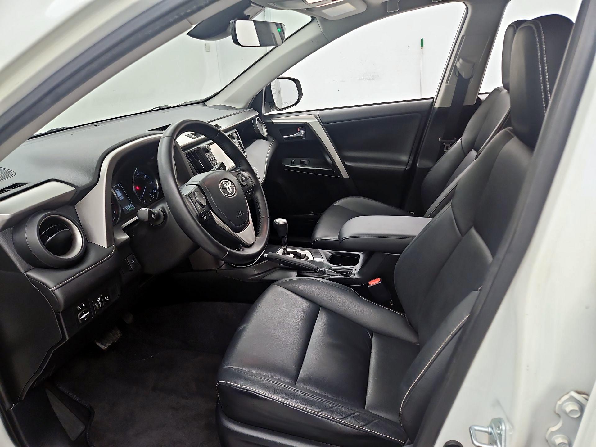 Thumbnail: 2016 Toyota RAV4 - 11