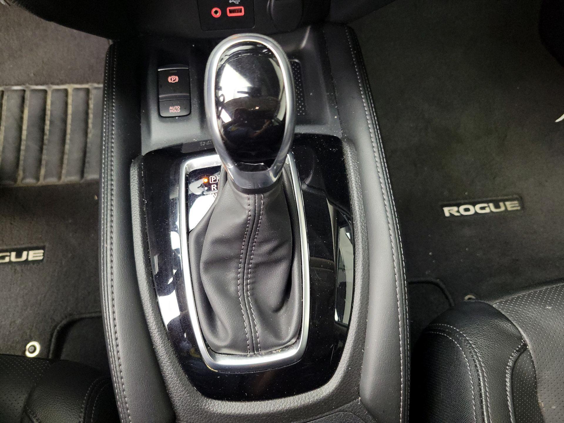 Thumbnail: 2020 Nissan Rogue - 18