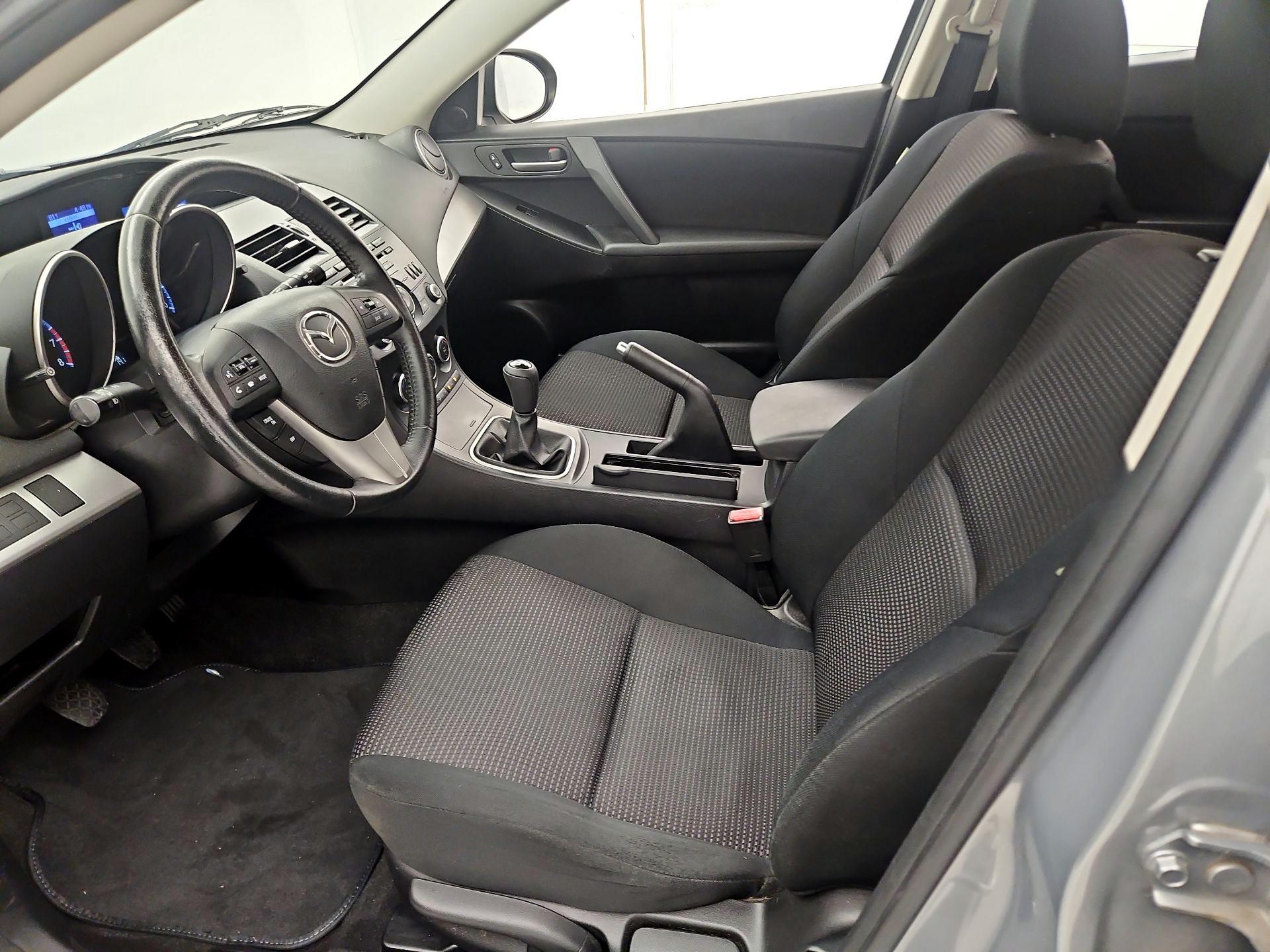 Thumbnail: 2013 Mazda Mazda3 - 11