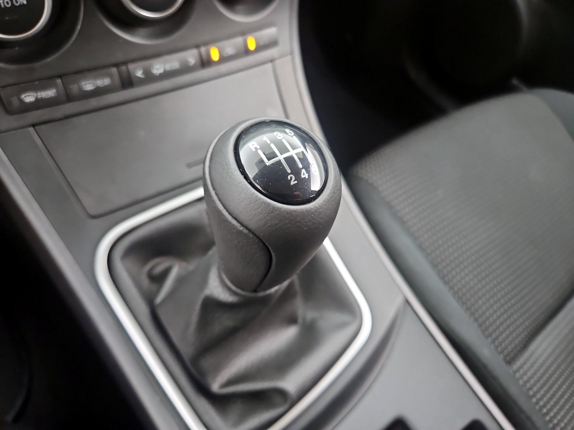 Thumbnail: 2013 Mazda Mazda3 - 16