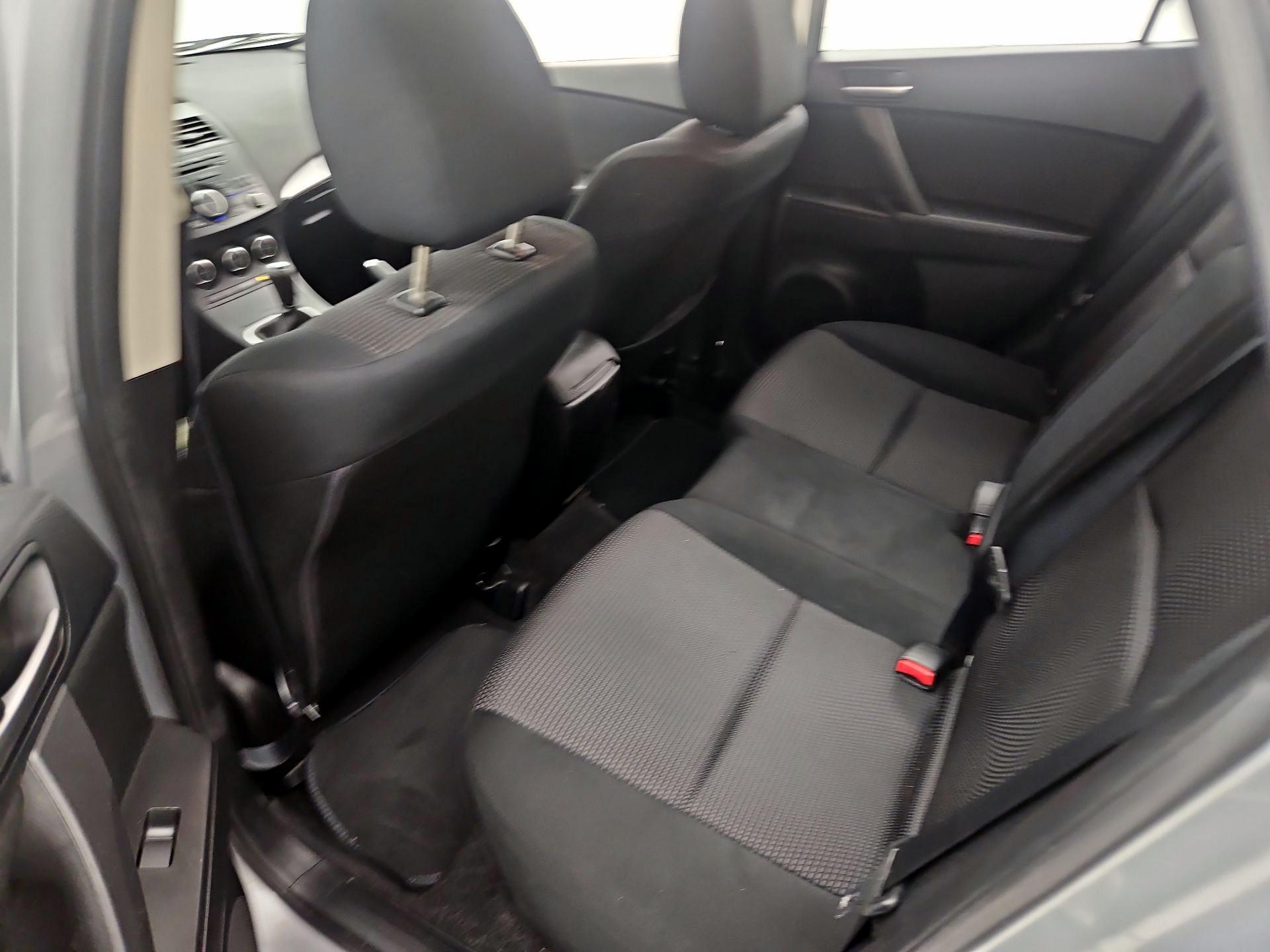 Thumbnail: 2013 Mazda Mazda3 - 18