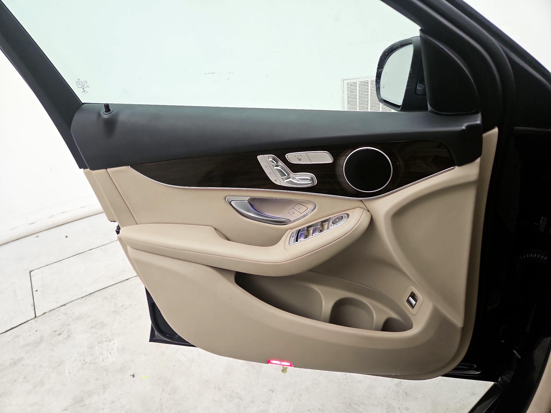 Thumbnail: 2020 Mercedes-Benz GLC - 12