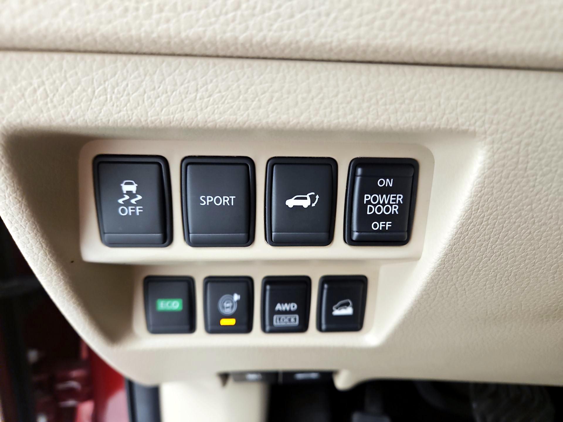 Thumbnail: 2016 Nissan Rogue - 13