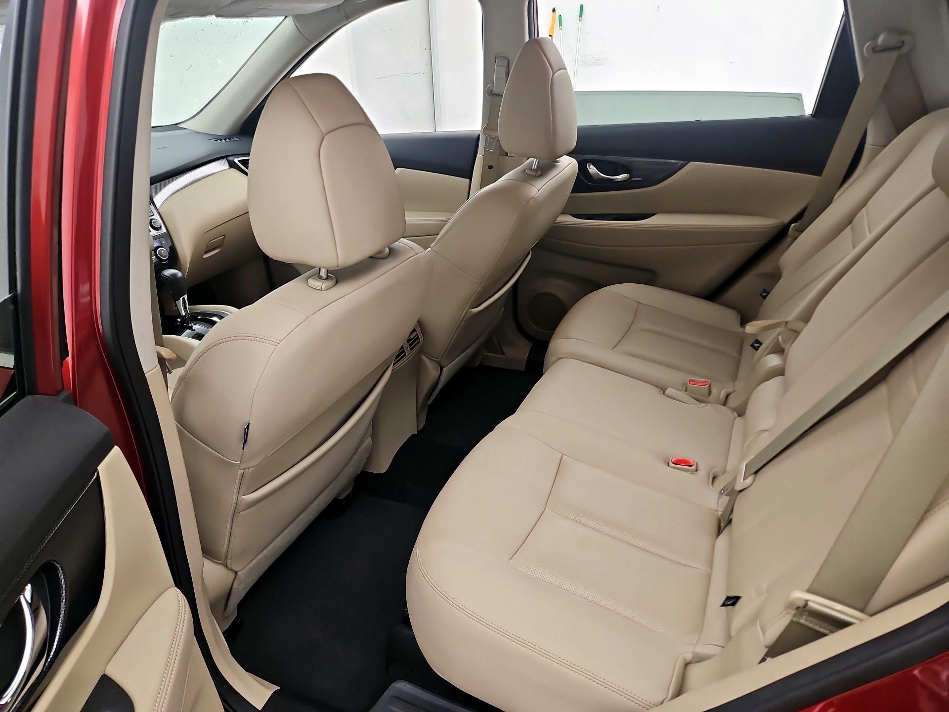 Thumbnail: 2016 Nissan Rogue - 20