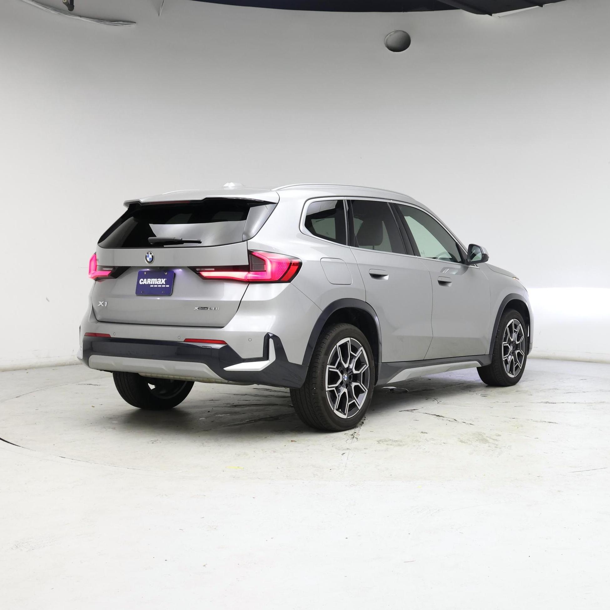 Thumbnail: 2023 BMW X1 - 8
