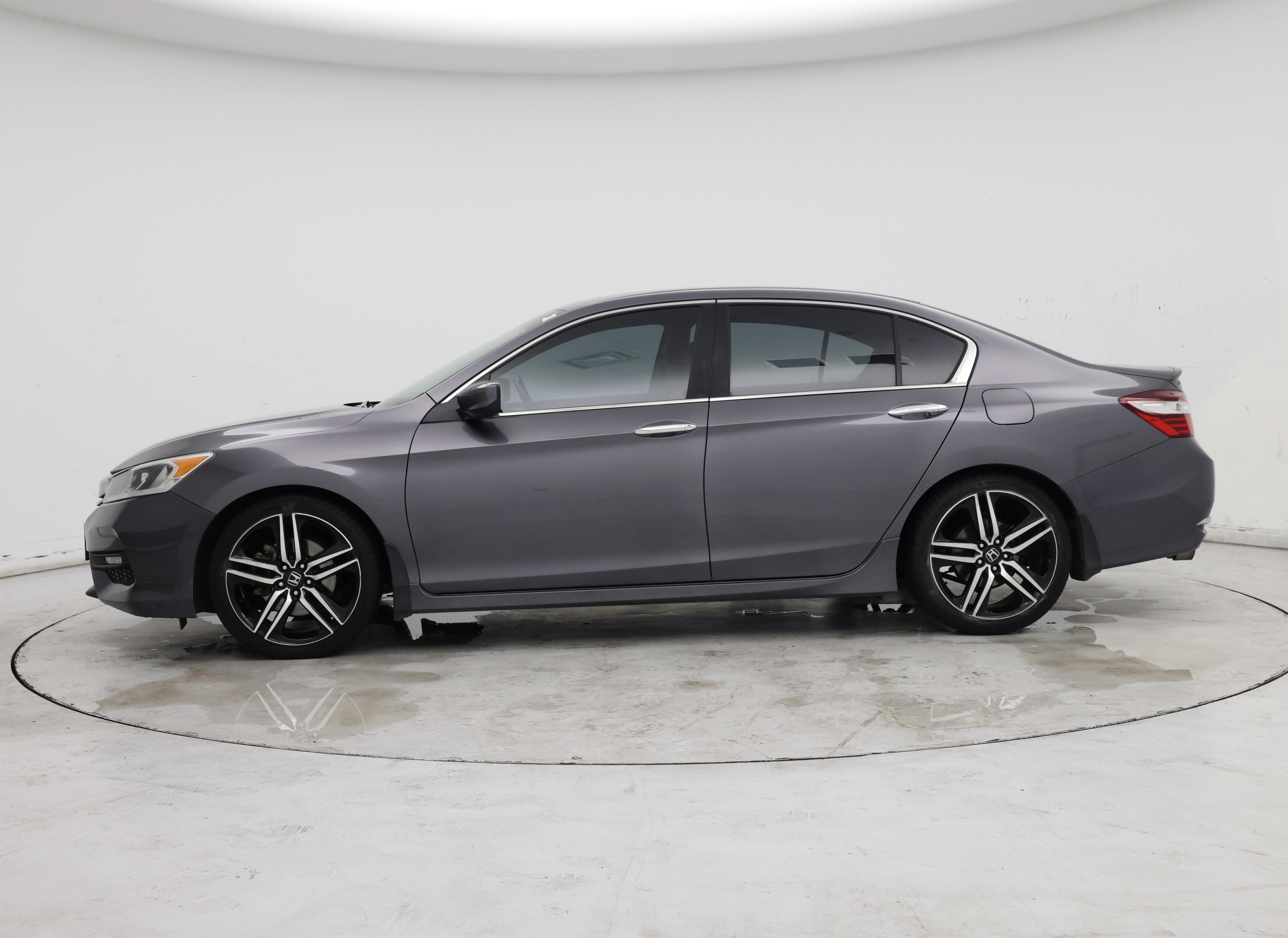 Thumbnail: 2017 Honda Accord - 3