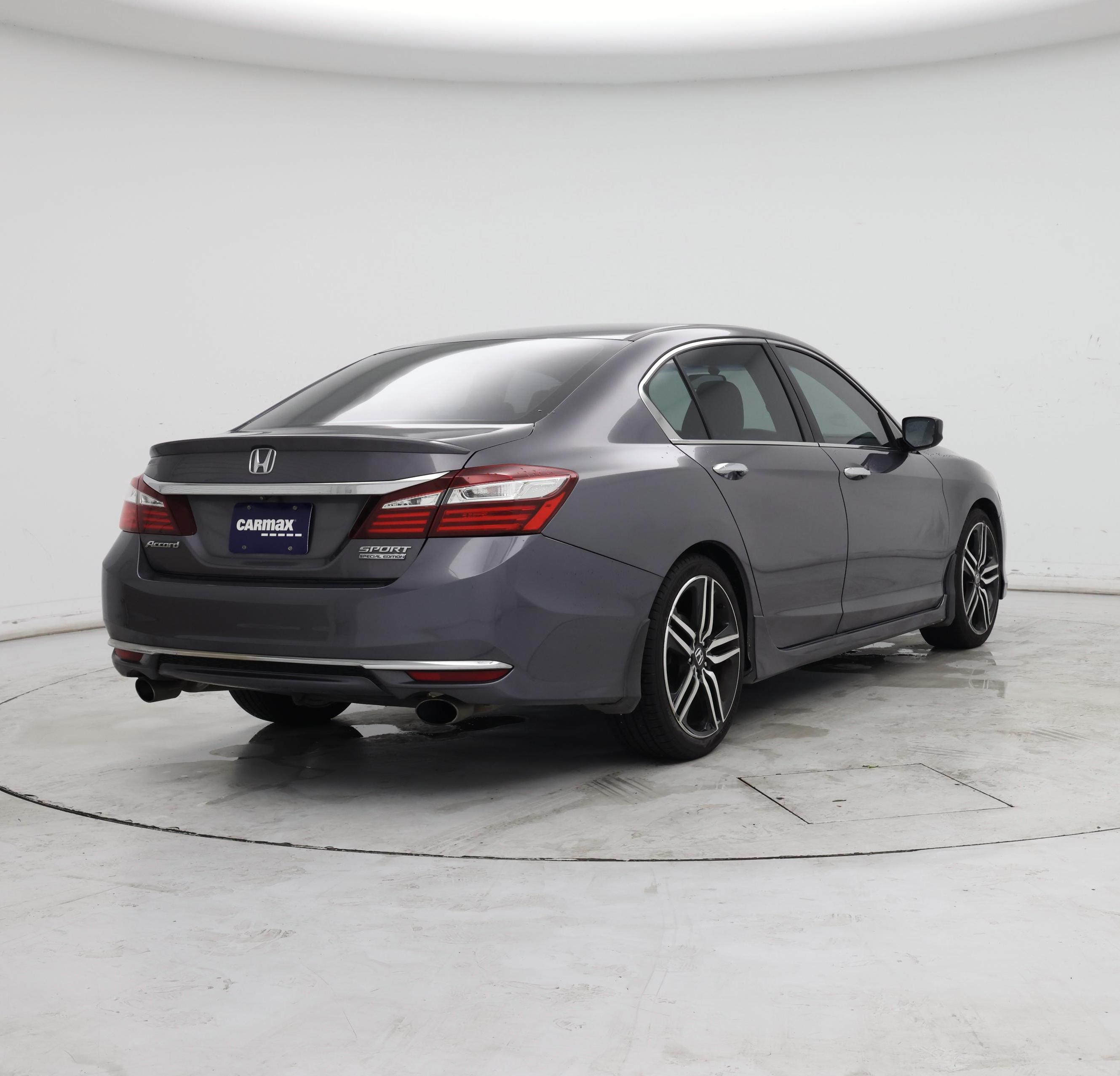 Thumbnail: 2017 Honda Accord - 8