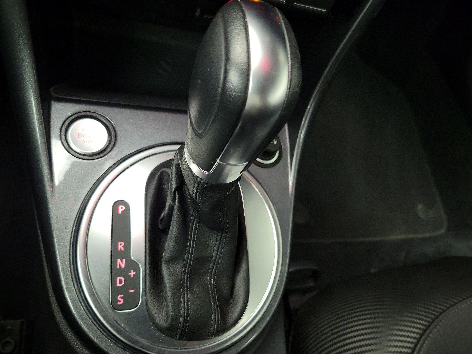 Thumbnail: 2019 Volkswagen Beetle - 17