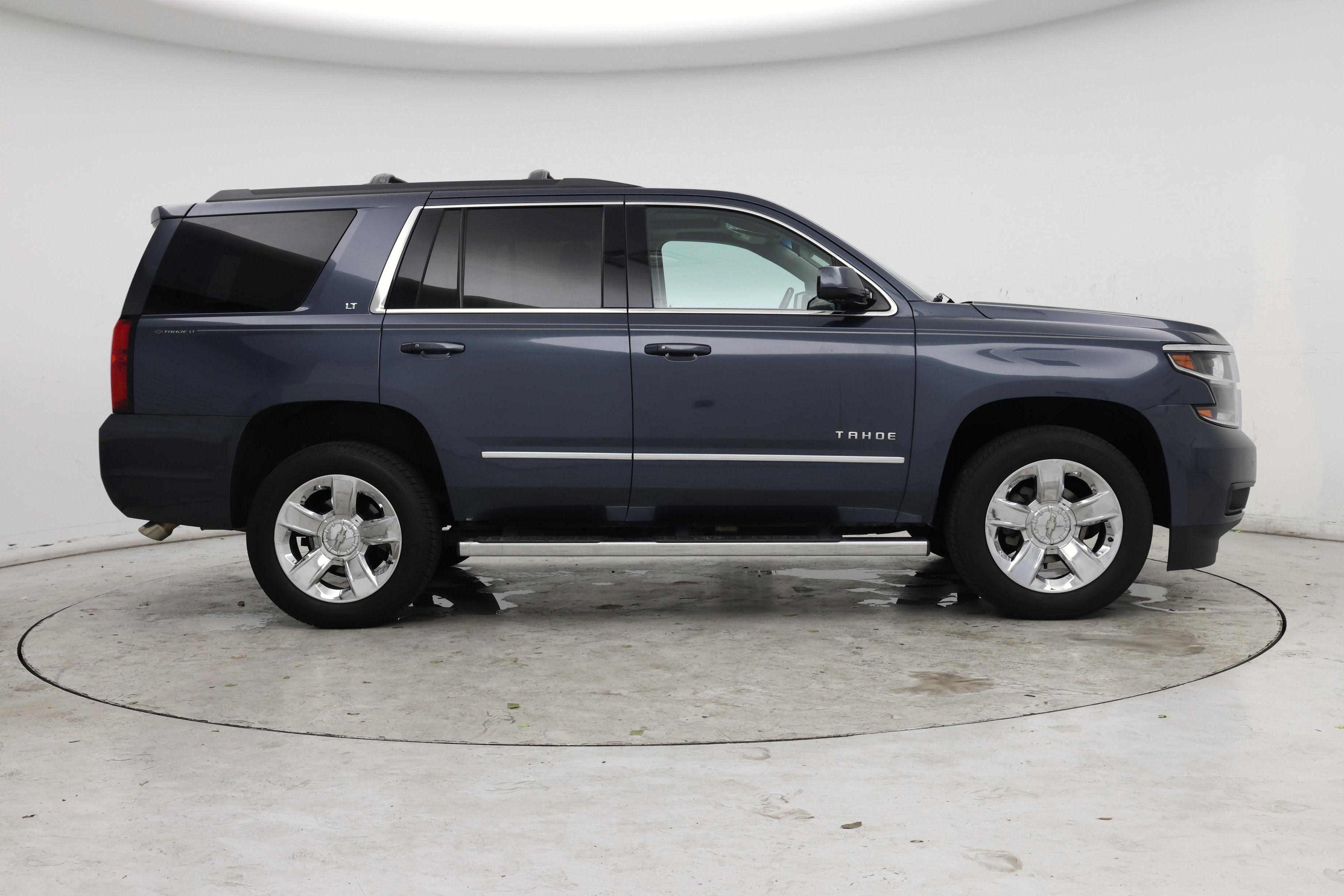 Thumbnail: 2019 Chevrolet Tahoe - 7