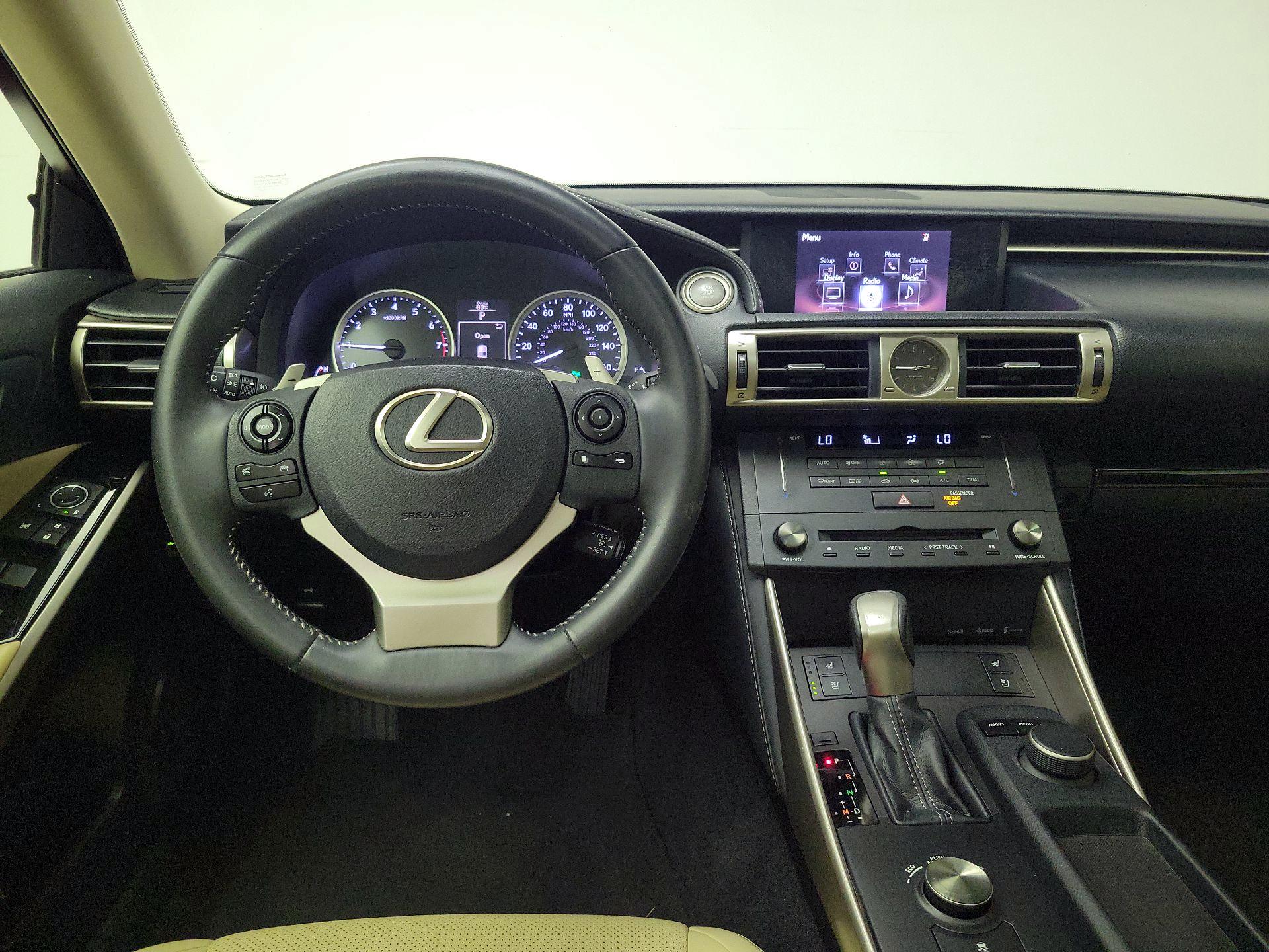 Thumbnail: 2015 Lexus IS - 10