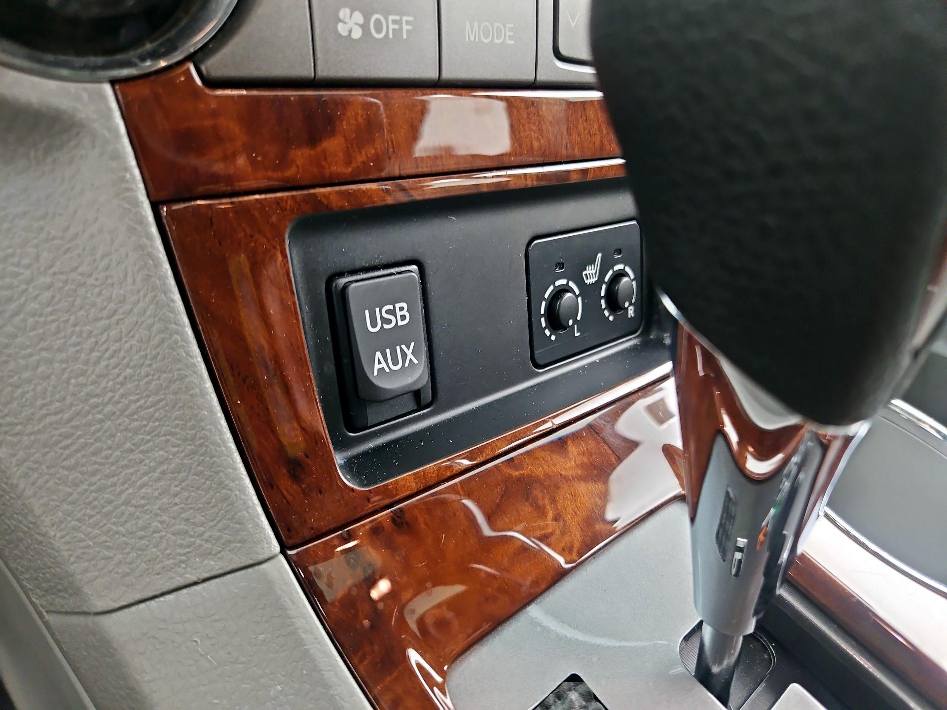 Thumbnail: 2013 Toyota Highlander - 17