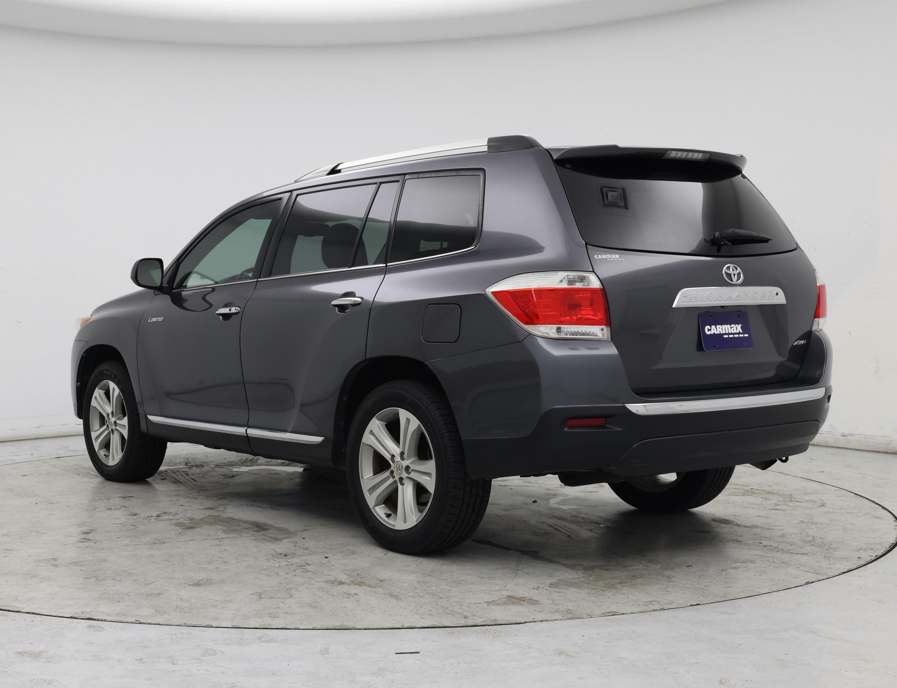 Thumbnail: 2013 Toyota Highlander - 2