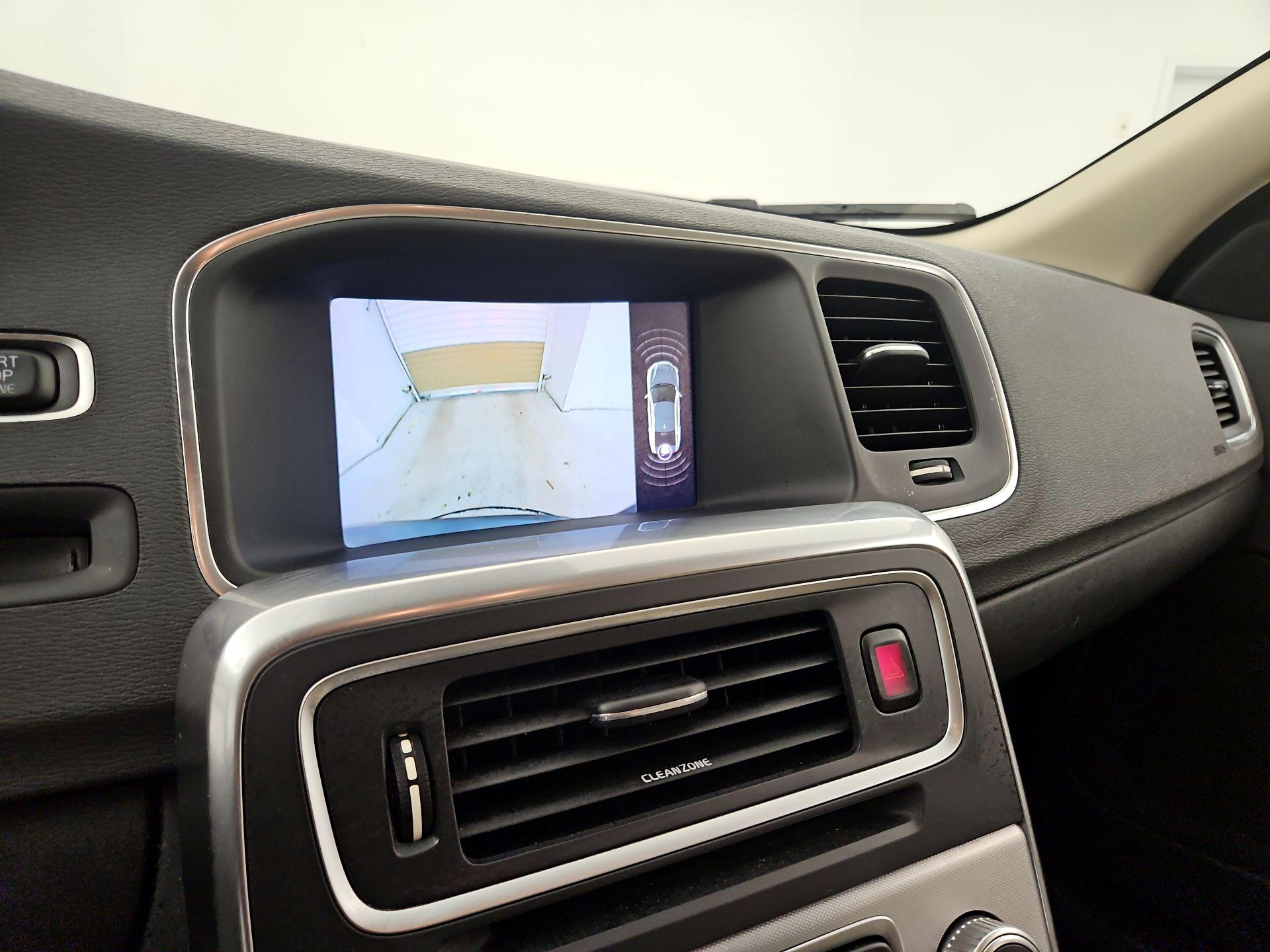 Thumbnail: 2018 Volvo S60 - 14