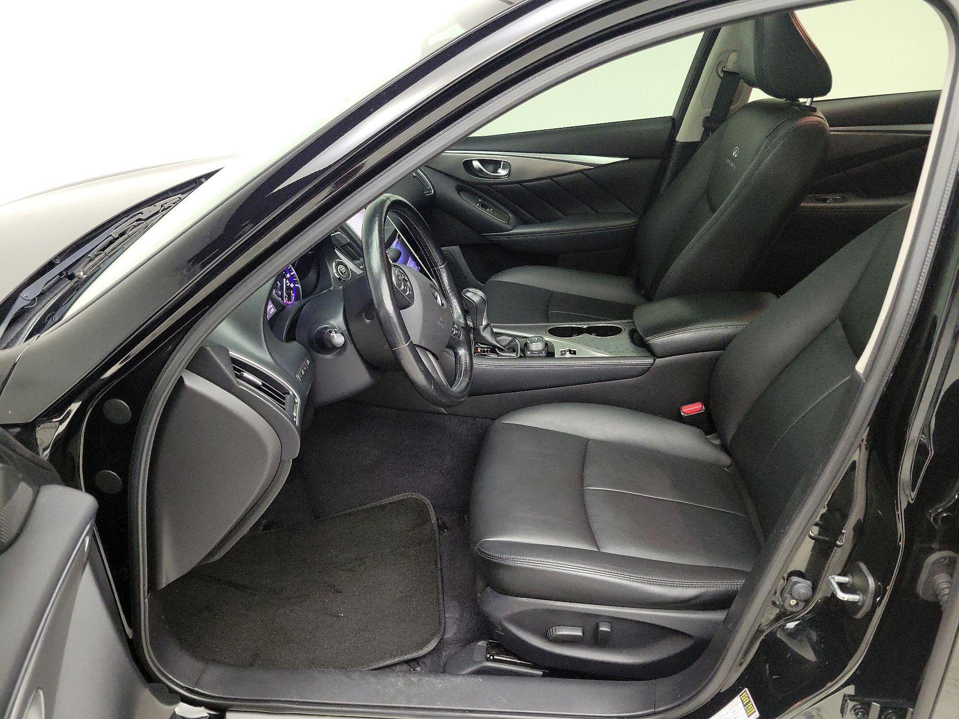 Thumbnail: 2014 INFINITI Q50 - 11
