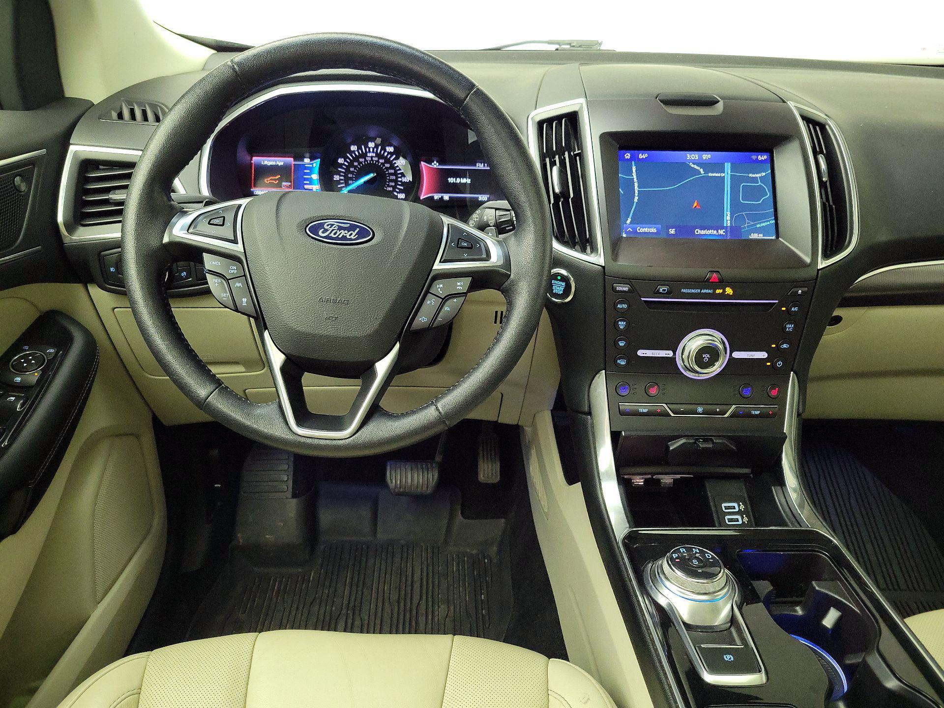Thumbnail: 2019 Ford Edge - 10