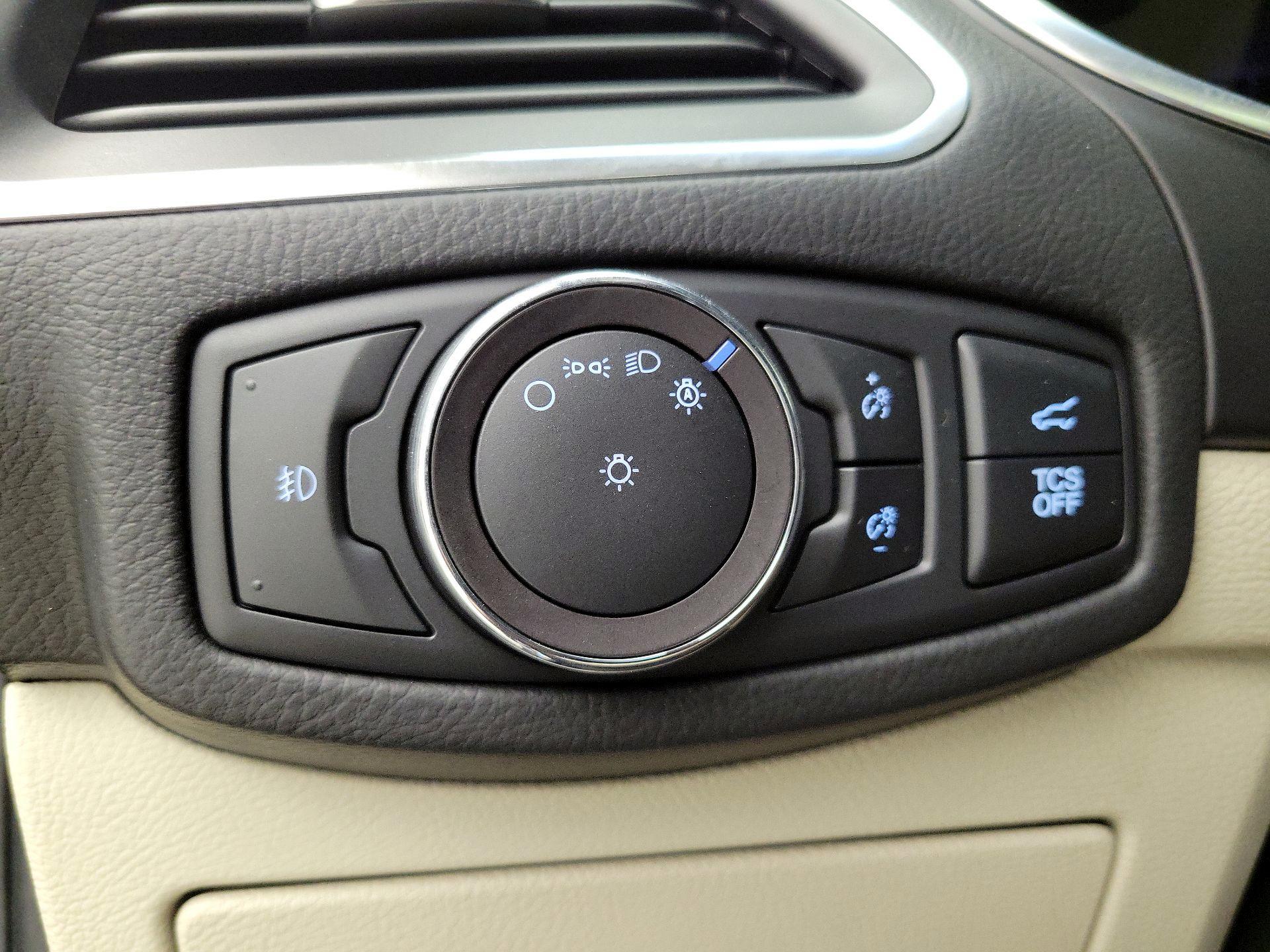 Thumbnail: 2019 Ford Edge - 13