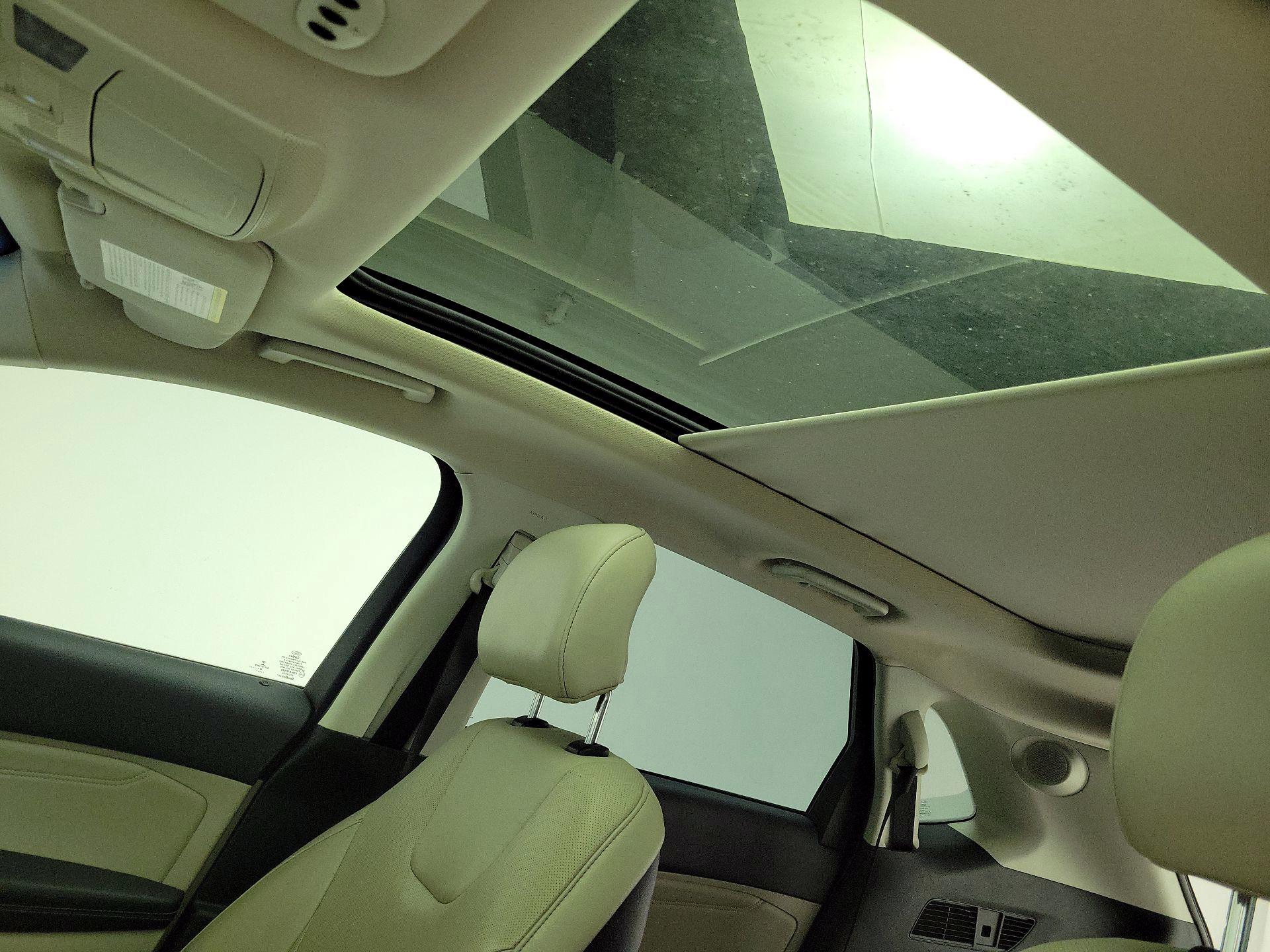 Thumbnail: 2019 Ford Edge - 20