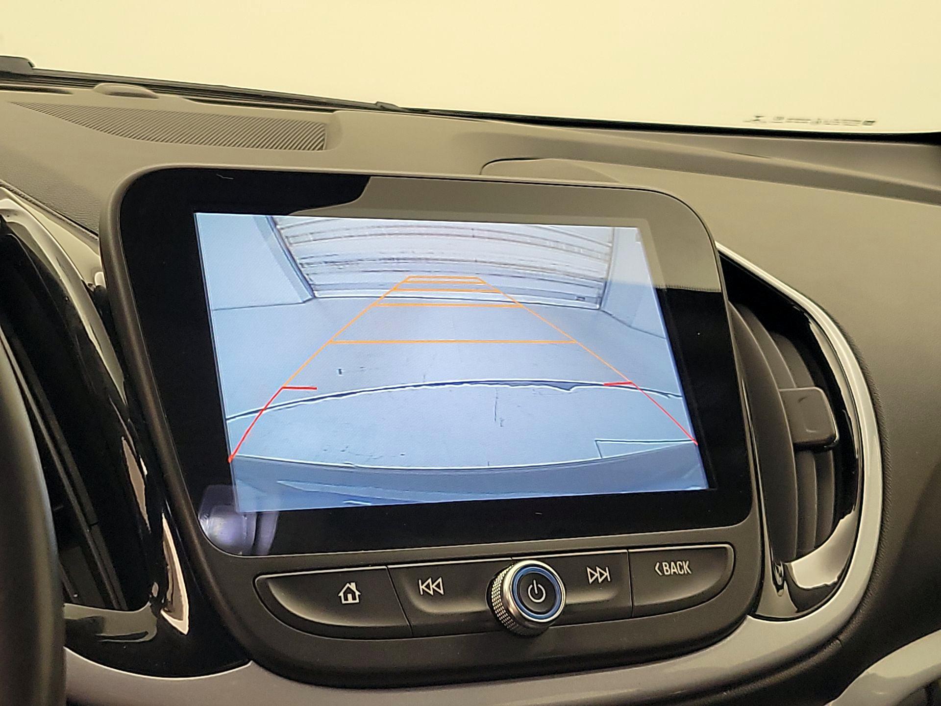 Thumbnail: 2017 Chevrolet Volt - 14