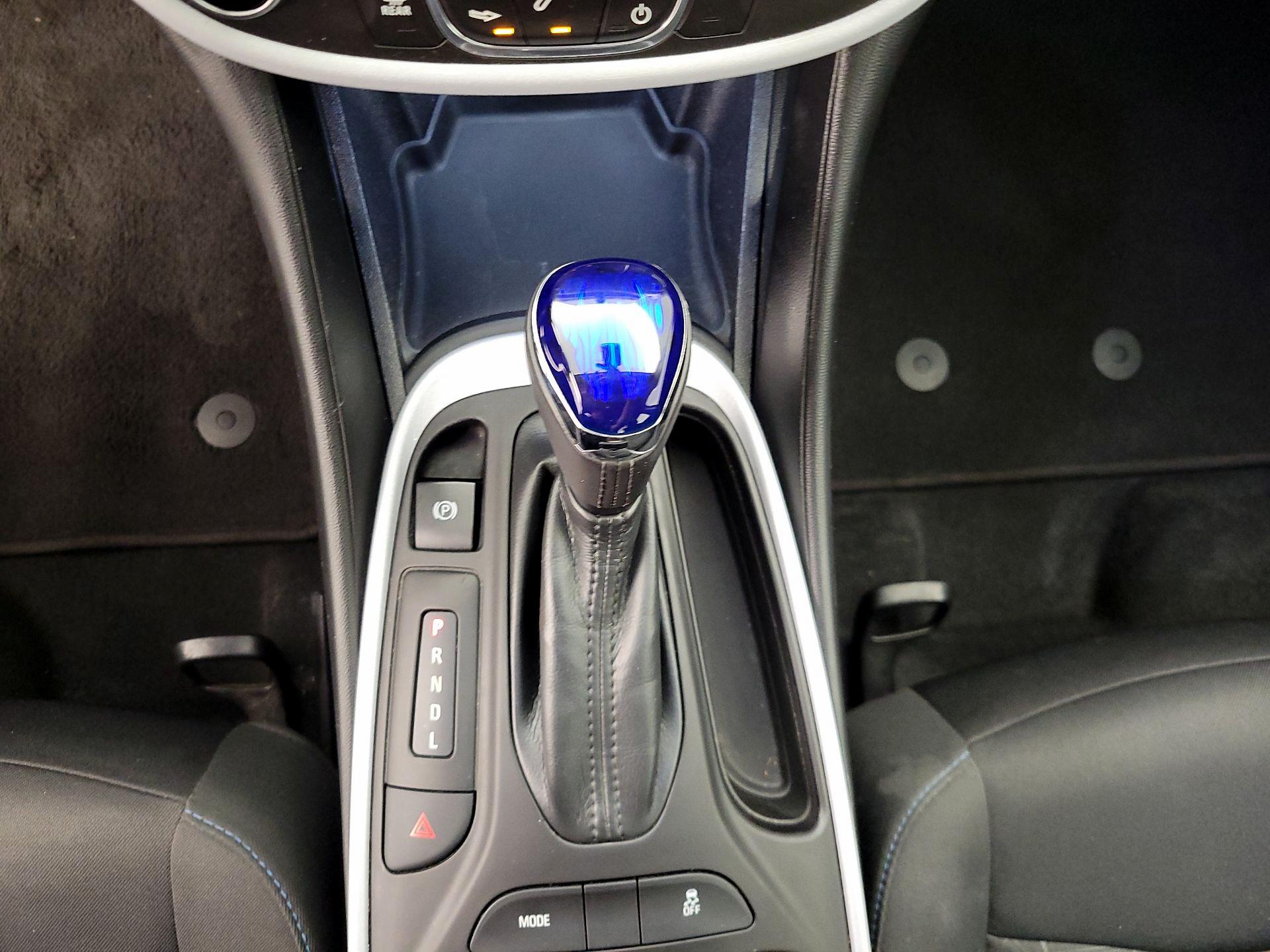 Thumbnail: 2017 Chevrolet Volt - 17