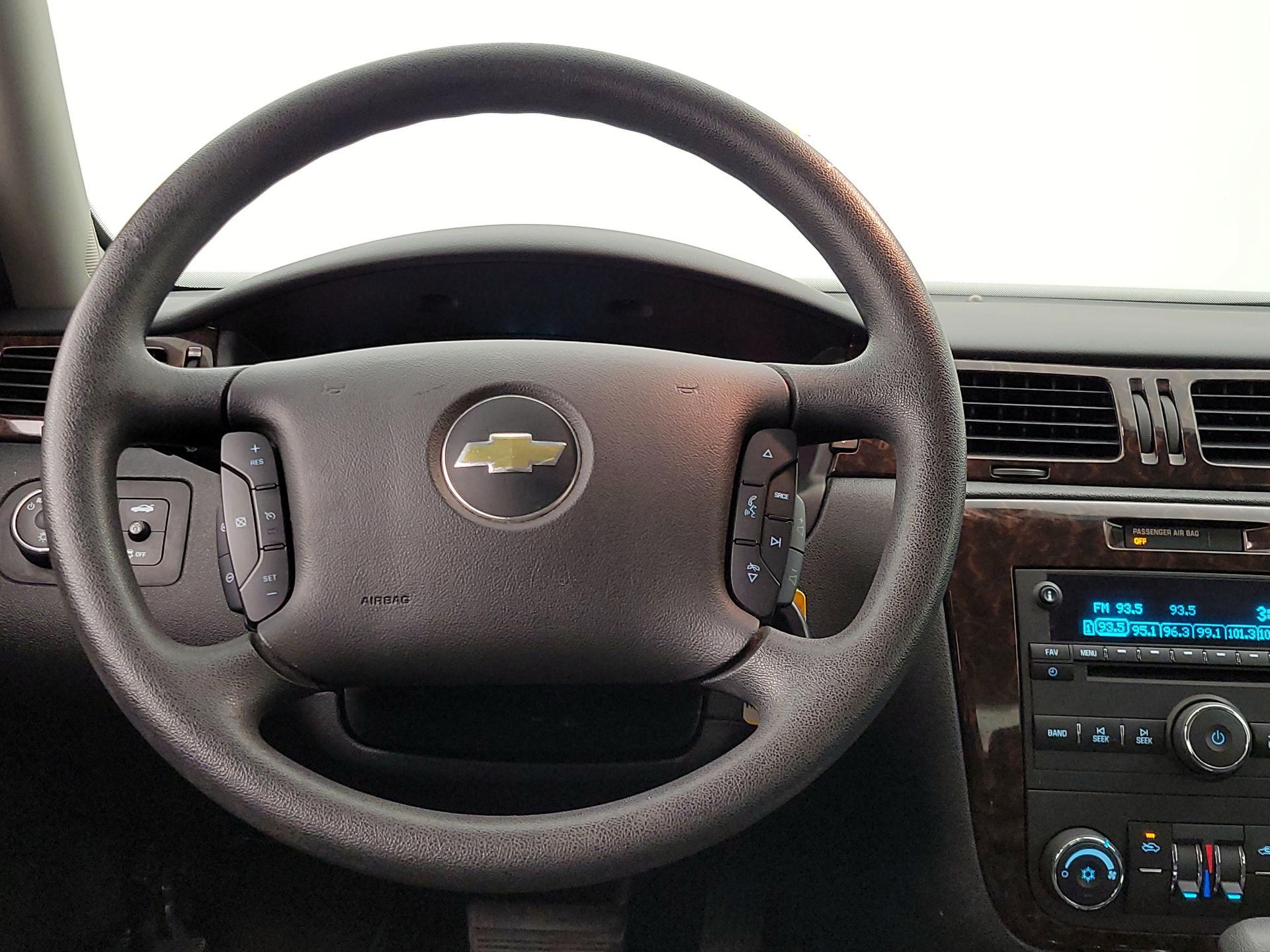 Thumbnail: 2015 Chevrolet Impala - 10