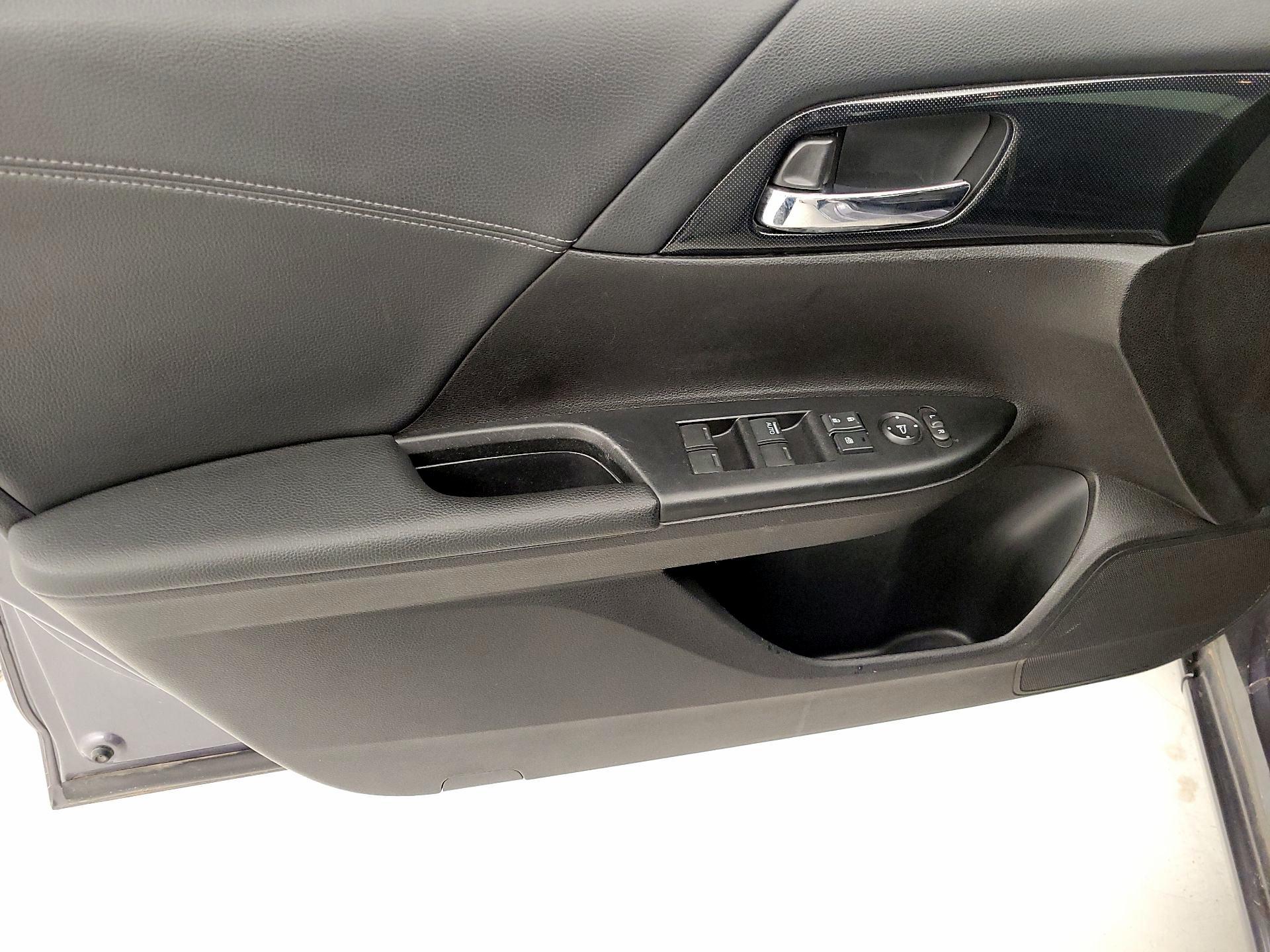 Thumbnail: 2013 Honda Accord - 12