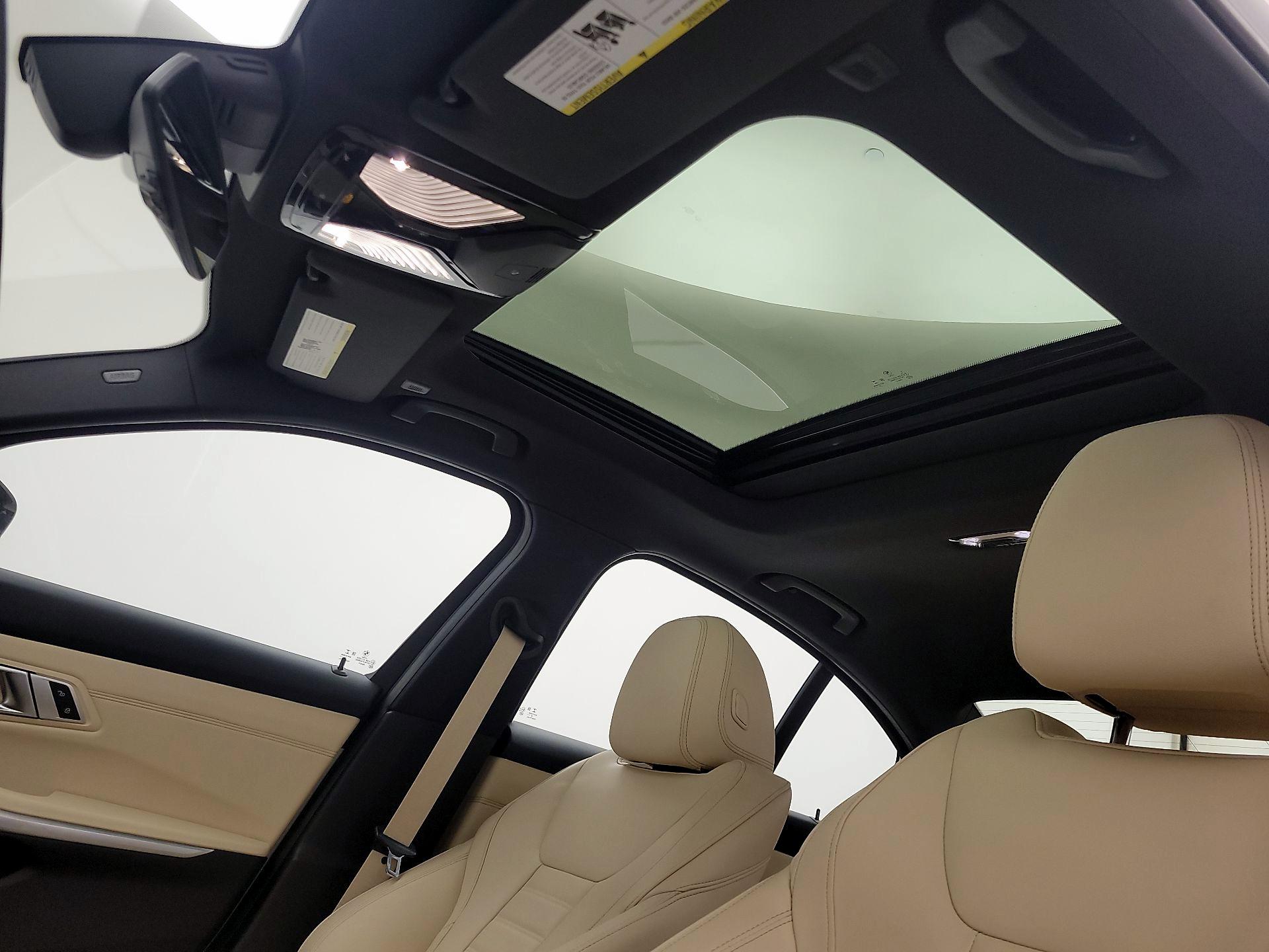 Thumbnail: 2019 BMW 3 Series - 20