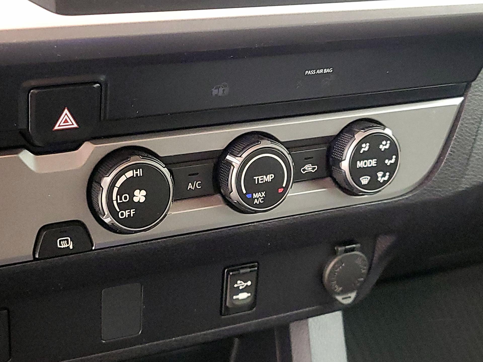Thumbnail: 2019 Toyota Tacoma - 16
