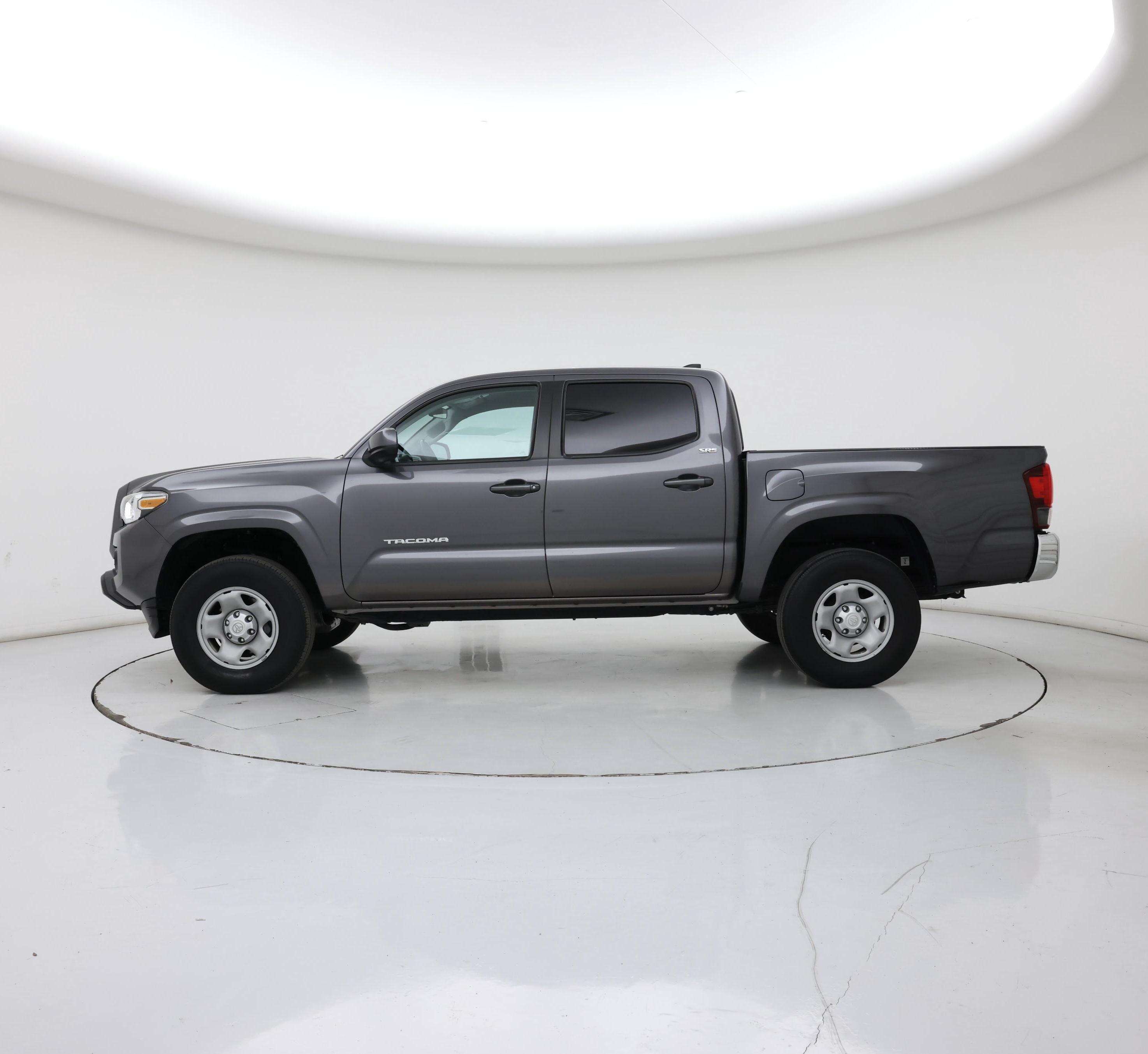 Thumbnail: 2019 Toyota Tacoma - 3