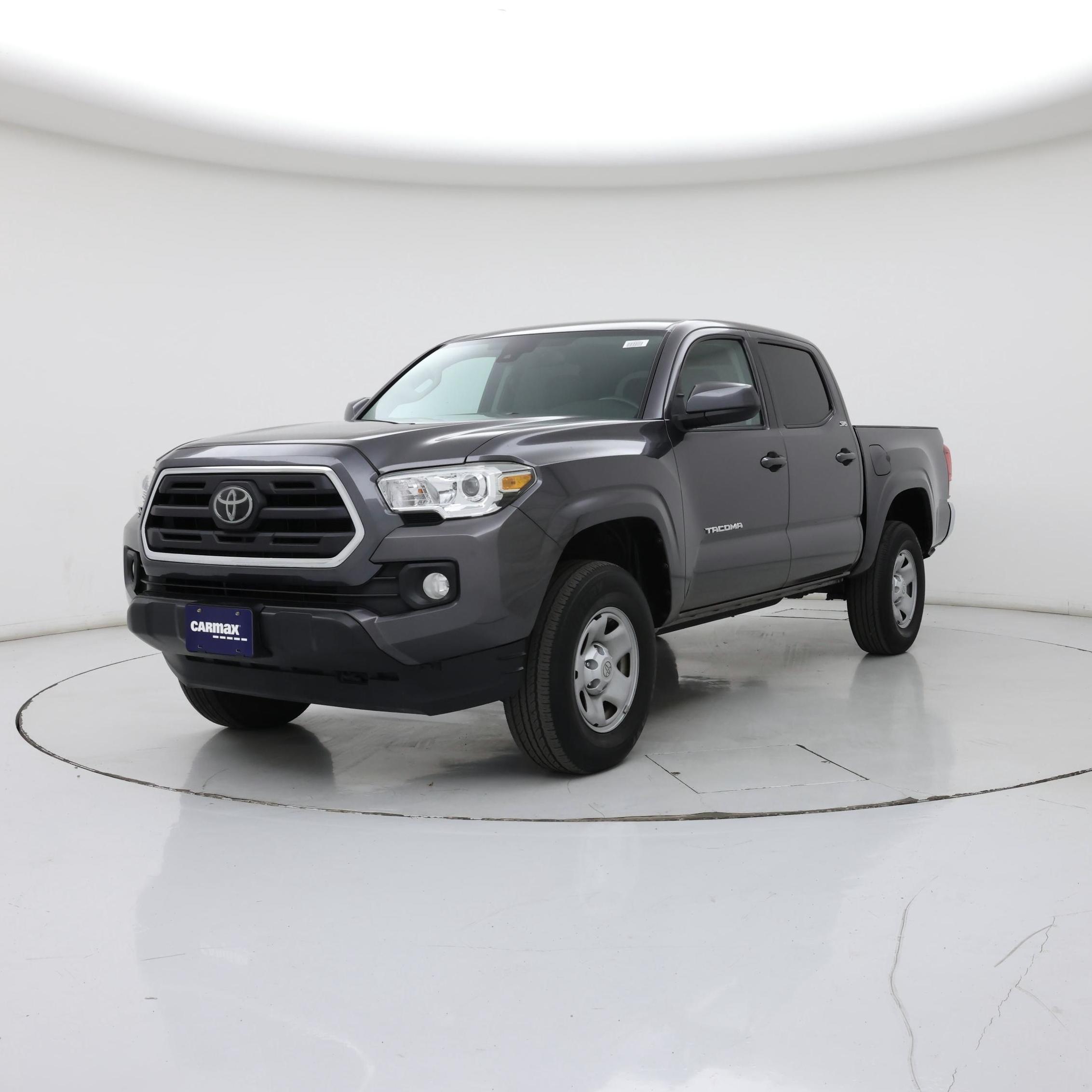 Thumbnail: 2019 Toyota Tacoma - 4