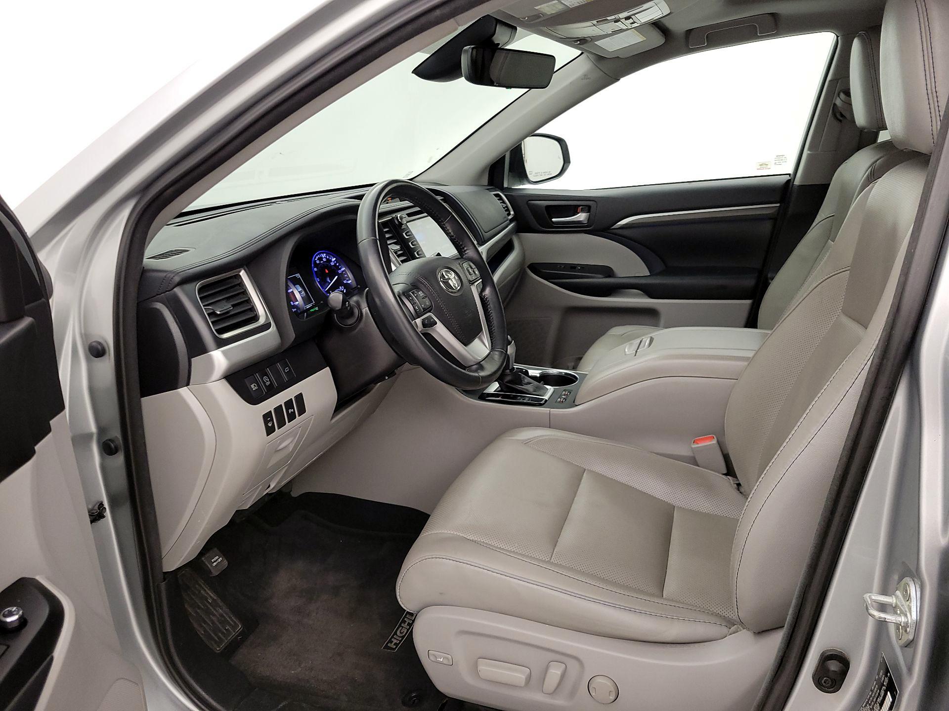 Thumbnail: 2018 Toyota Highlander - 11