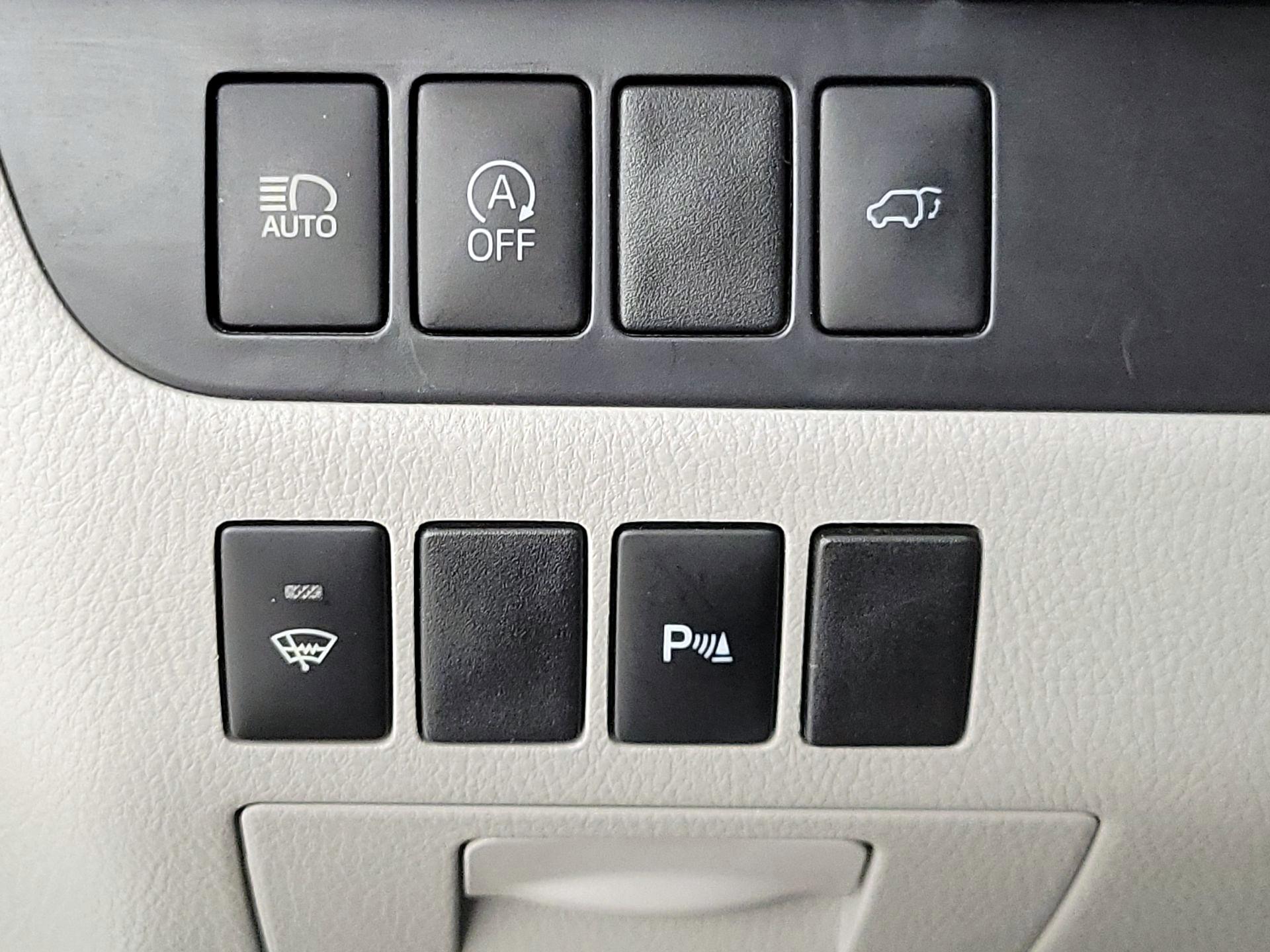 Thumbnail: 2018 Toyota Highlander - 13