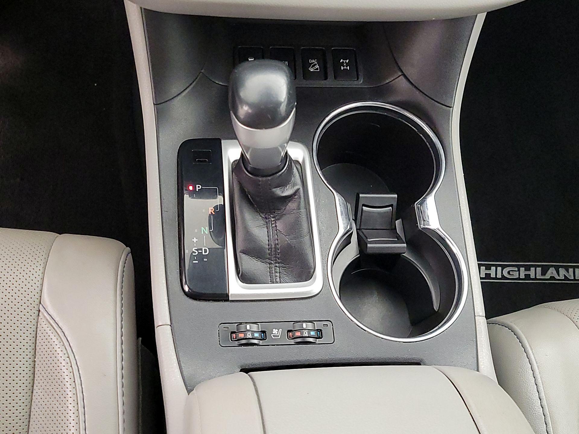 Thumbnail: 2018 Toyota Highlander - 18