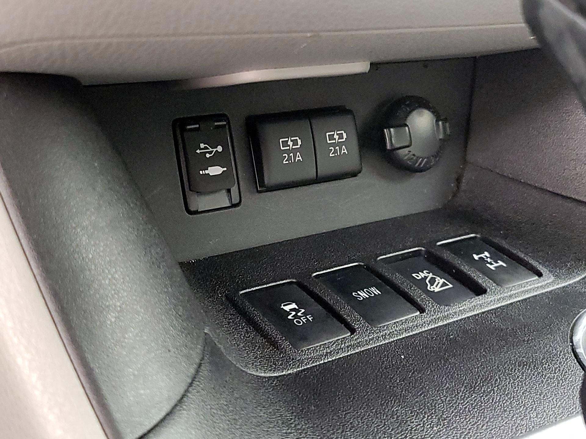 Thumbnail: 2018 Toyota Highlander - 19