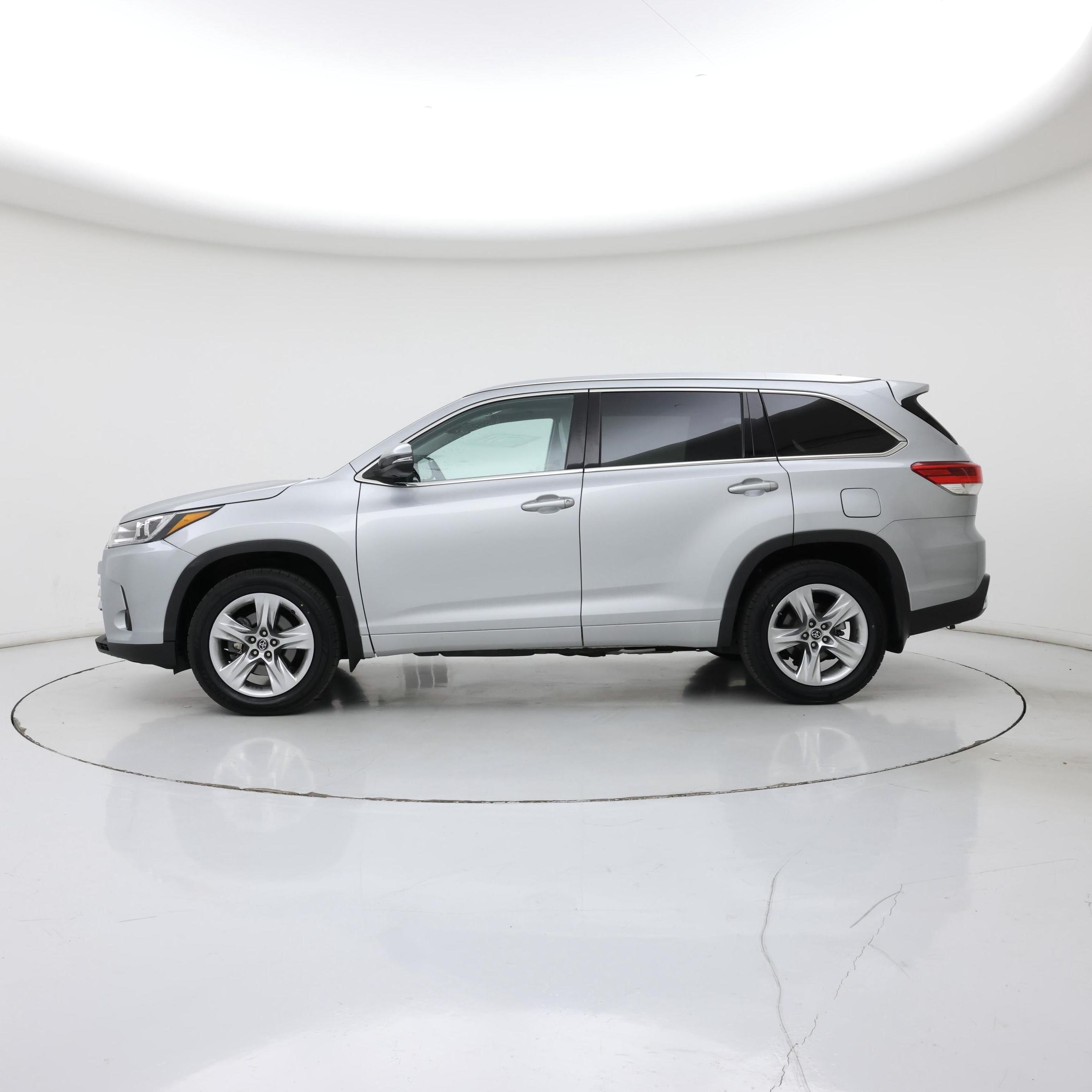 Thumbnail: 2018 Toyota Highlander - 3