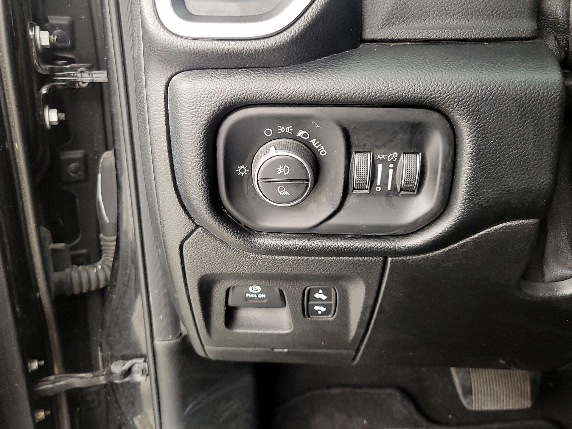 Thumbnail: 2019 RAM 1500 - 13