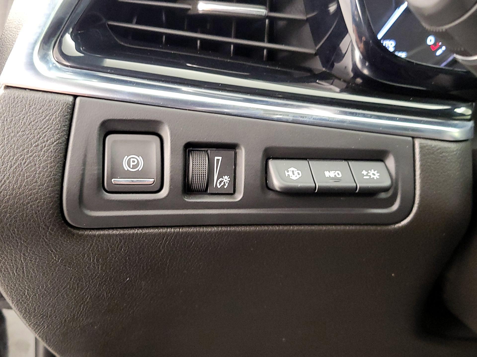 Thumbnail: 2021 Cadillac XT6 - 13
