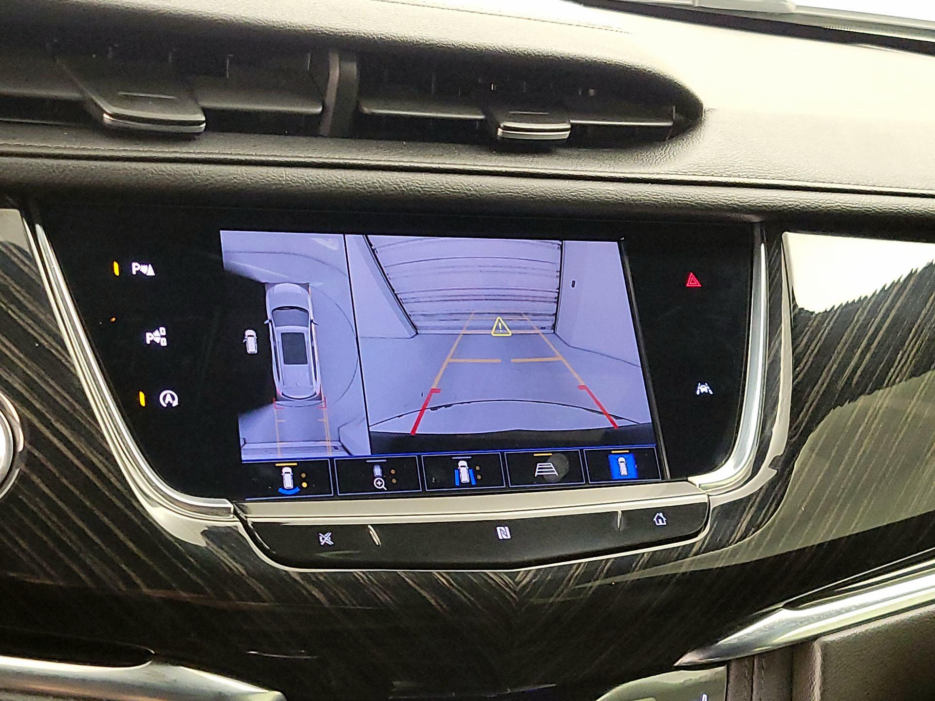 Thumbnail: 2021 Cadillac XT6 - 15